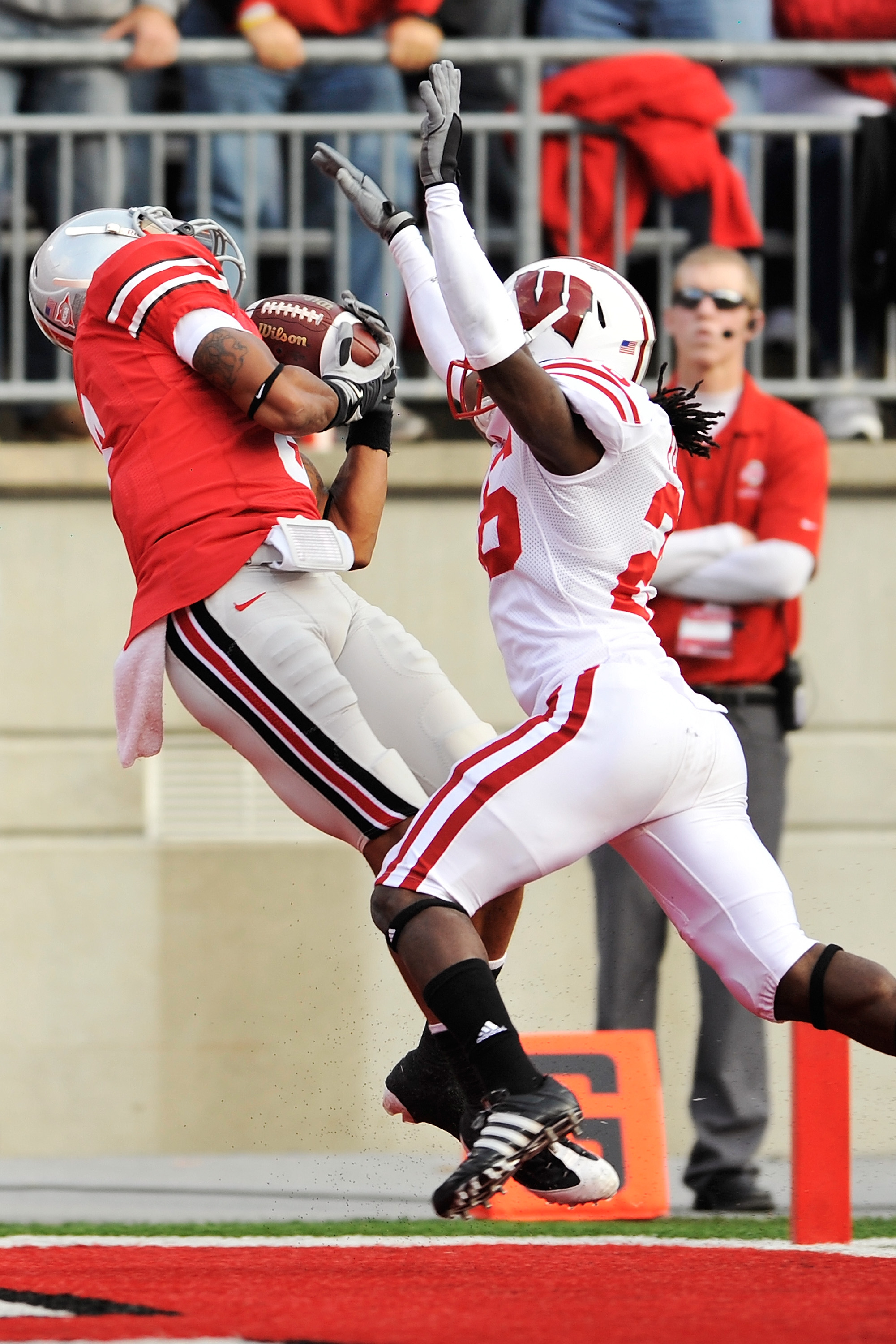 Former Cleveland Browns cornerback Frank Minnifield's son, Chase, is a star  cornerback at Virginia 