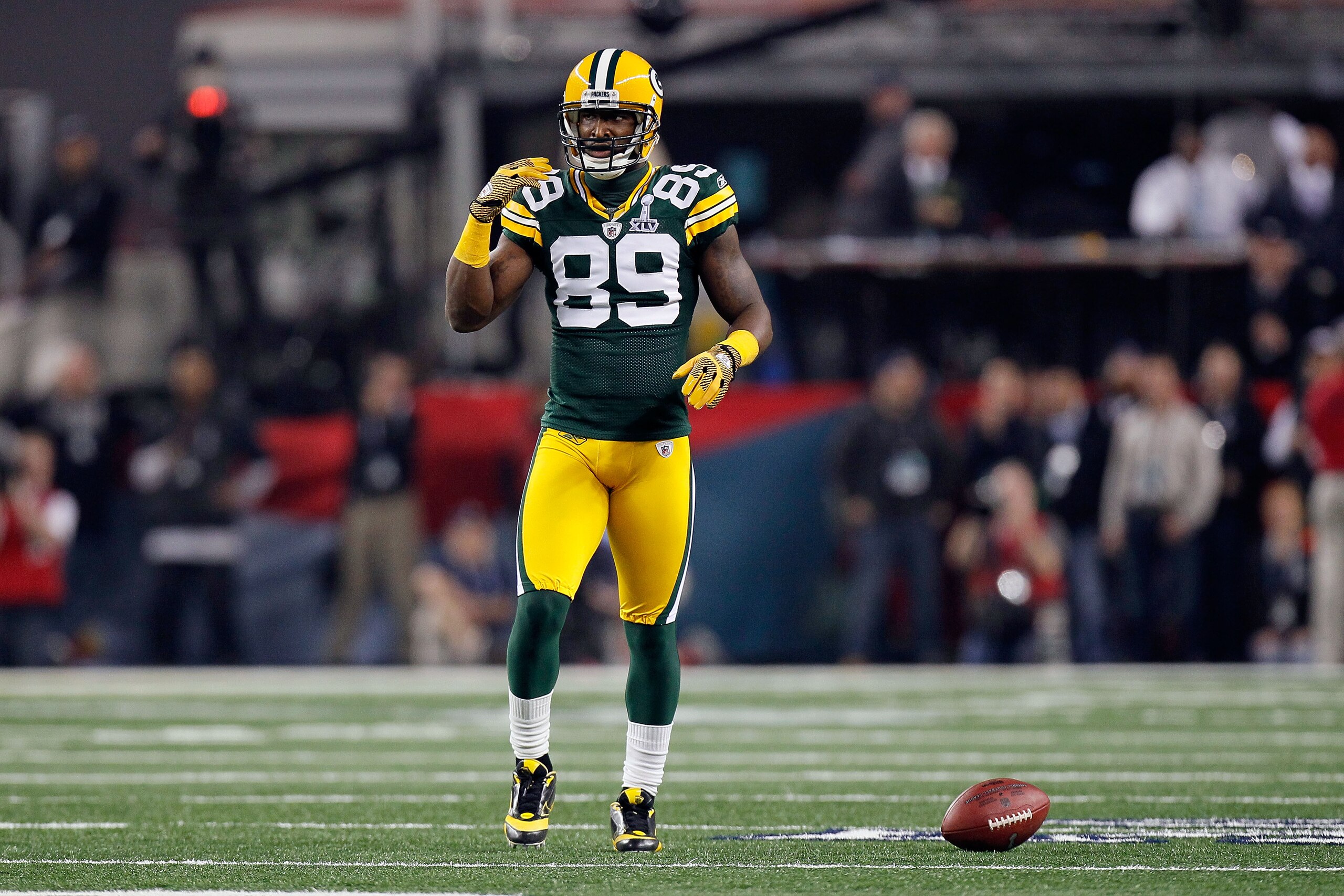 ARLINGTON, TX - FEBRUARY 06: James Jones #89 of the Green Bay Packers reacts after missing a catch against the Pittsburgh Steelers during Super Bowl XLV at Cowboys Stadium on February 6, 2011 in Arlington, Texas.  (Photo by Kevin C. Cox/Getty Images)