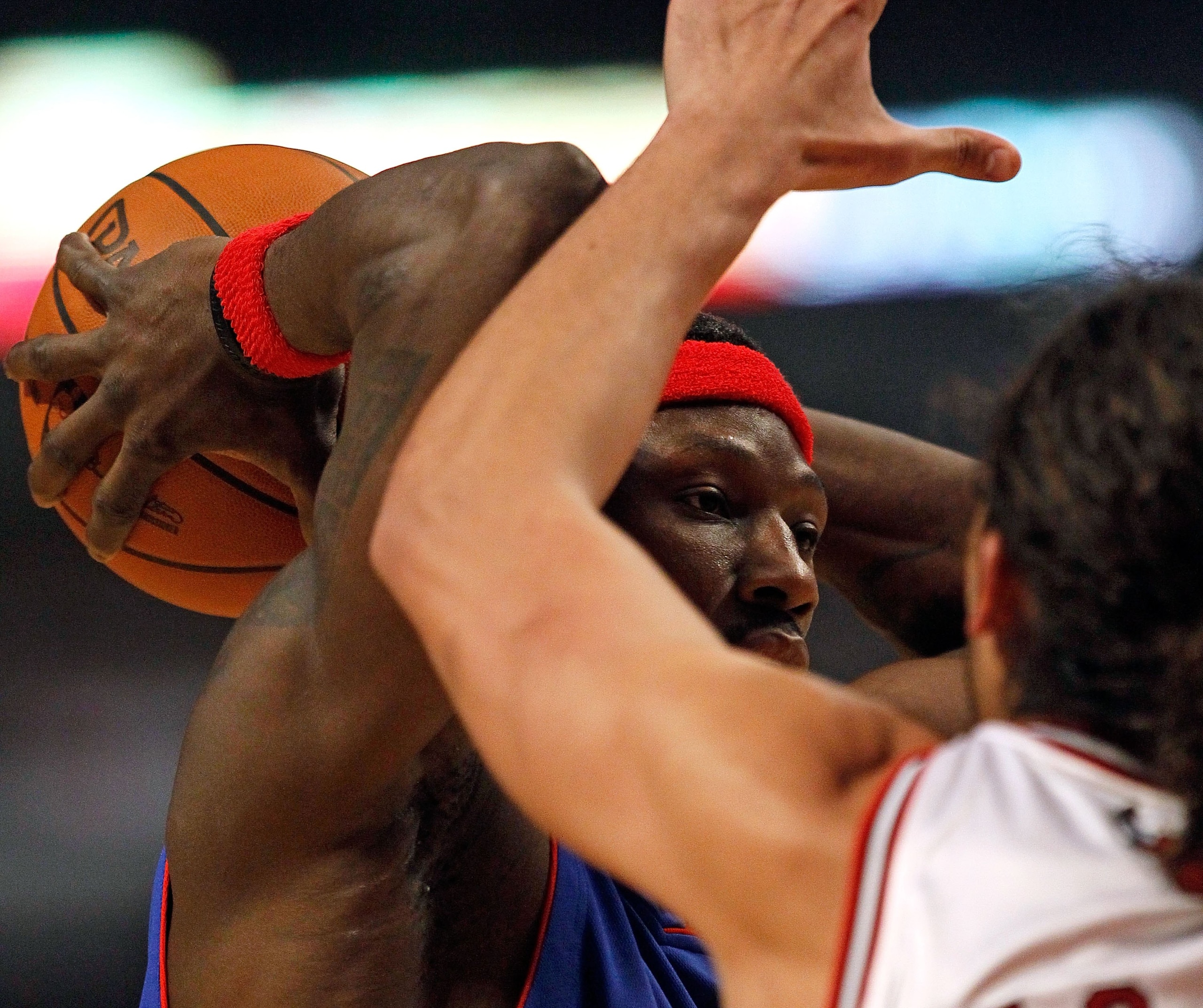 CHICAGO - DECEMBER 02: Ben Wallace #6 of the Detroit Pistons looks to pass under pressure from Joakim Noah #13 of the Chicago Bulls at the United Center on December 2, 2009 in Chicago, Illinois. The Bulls defeated the Pistons 92-85. NOTE TO USER: User exp