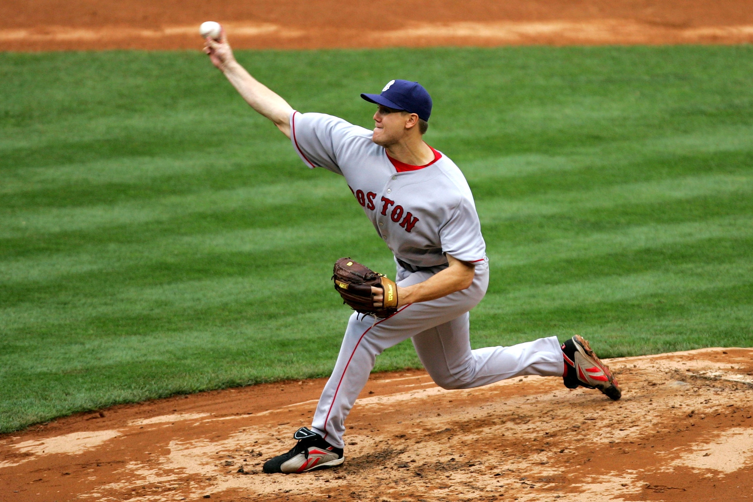 NEW YORK - JULY 04: Jonathon Papelbon #58 of the Boston Red Sox pitches in the ninth inning against the New York Yankees on July 4, 2008 at Yankee Stadium in the Bronx borough of New York City. (Photo by Chris Trotman/Getty Images) NEW YORK - JULY 04: Jonathon Papelbon #58 of the Boston Red Sox pitches in the ninth inning against the New York Yankees on July 4, 2008 at Yankee Stadium in the Bronx borough of New York City. (Photo by Chris Trotman/Getty Images)