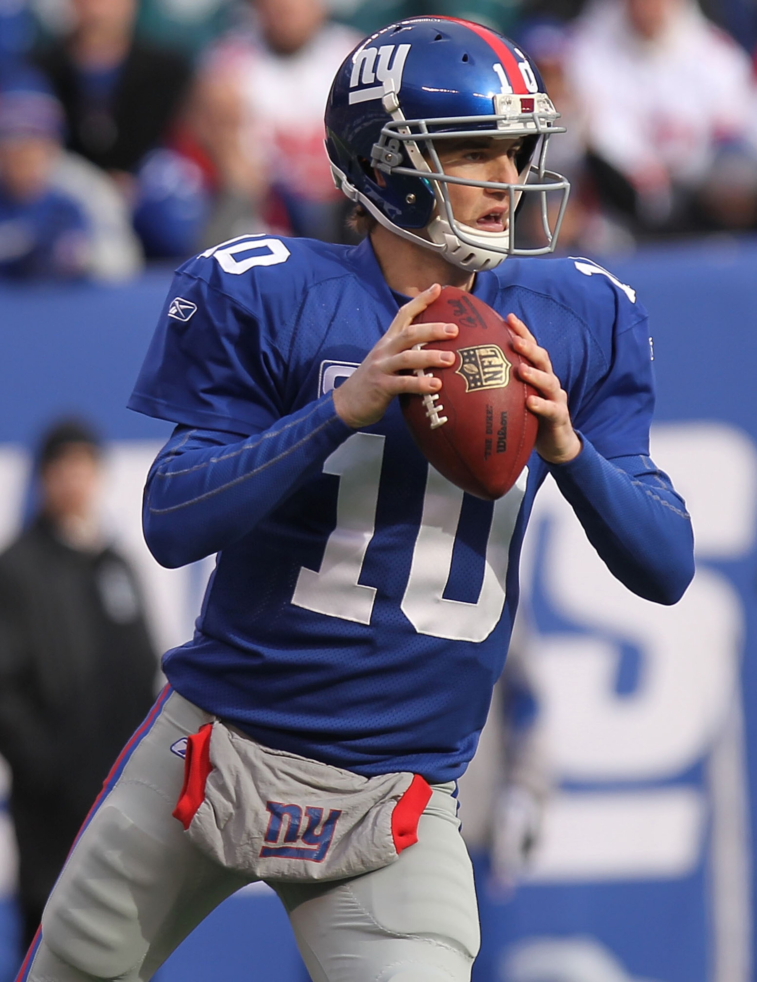 EAST RUTHERFORD, NJ - DECEMBER 19: Eli Manning #10 of the New York Giants passes against the Philadelphia Eagles at New Meadowlands Stadium on December 19, 2010 in East Rutherford, New Jersey. (Photo by Nick Laham/Getty Images) EAST RUTHERFORD, NJ - DECEMBER 19: Eli Manning #10 of the New York Giants passes against the Philadelphia Eagles at New Meadowlands Stadium on December 19, 2010 in East Rutherford, New Jersey. (Photo by Nick Laham/Getty Images)