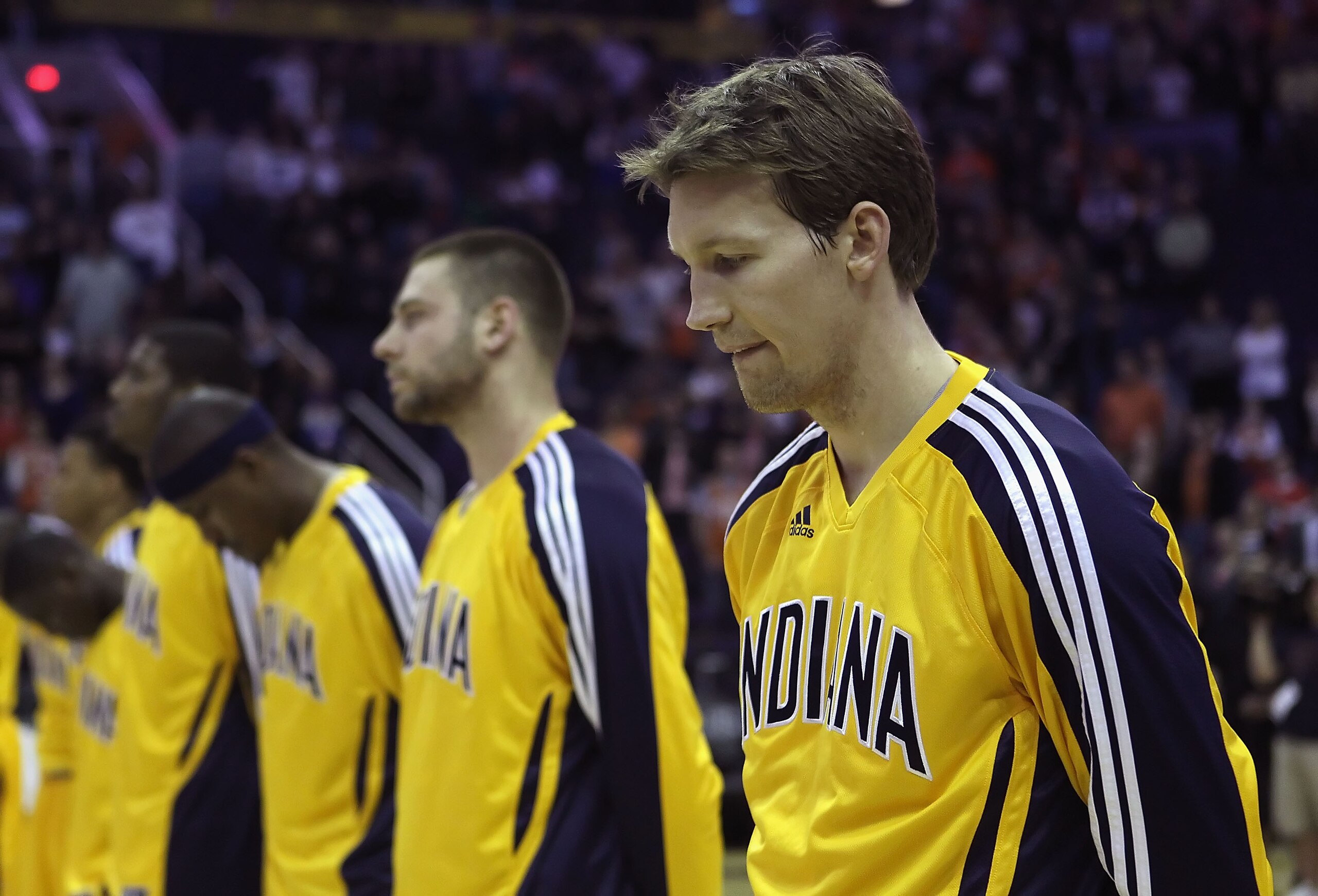 PHOENIX - DECEMBER 03: Mike Dunleavy #17 of the Indiana Pacers stands with teammates for the National Anthem before the NBA game against the Phoenix Suns at US Airways Center on December 3, 2010 in Phoenix, Arizona. NOTE TO USER: User expressly acknowled PHOENIX - DECEMBER 03: Mike Dunleavy #17 of the Indiana Pacers stands with teammates for the National Anthem before the NBA game against the Phoenix Suns at US Airways Center on December 3, 2010 in Phoenix, Arizona. NOTE TO USER: User expressly acknowled