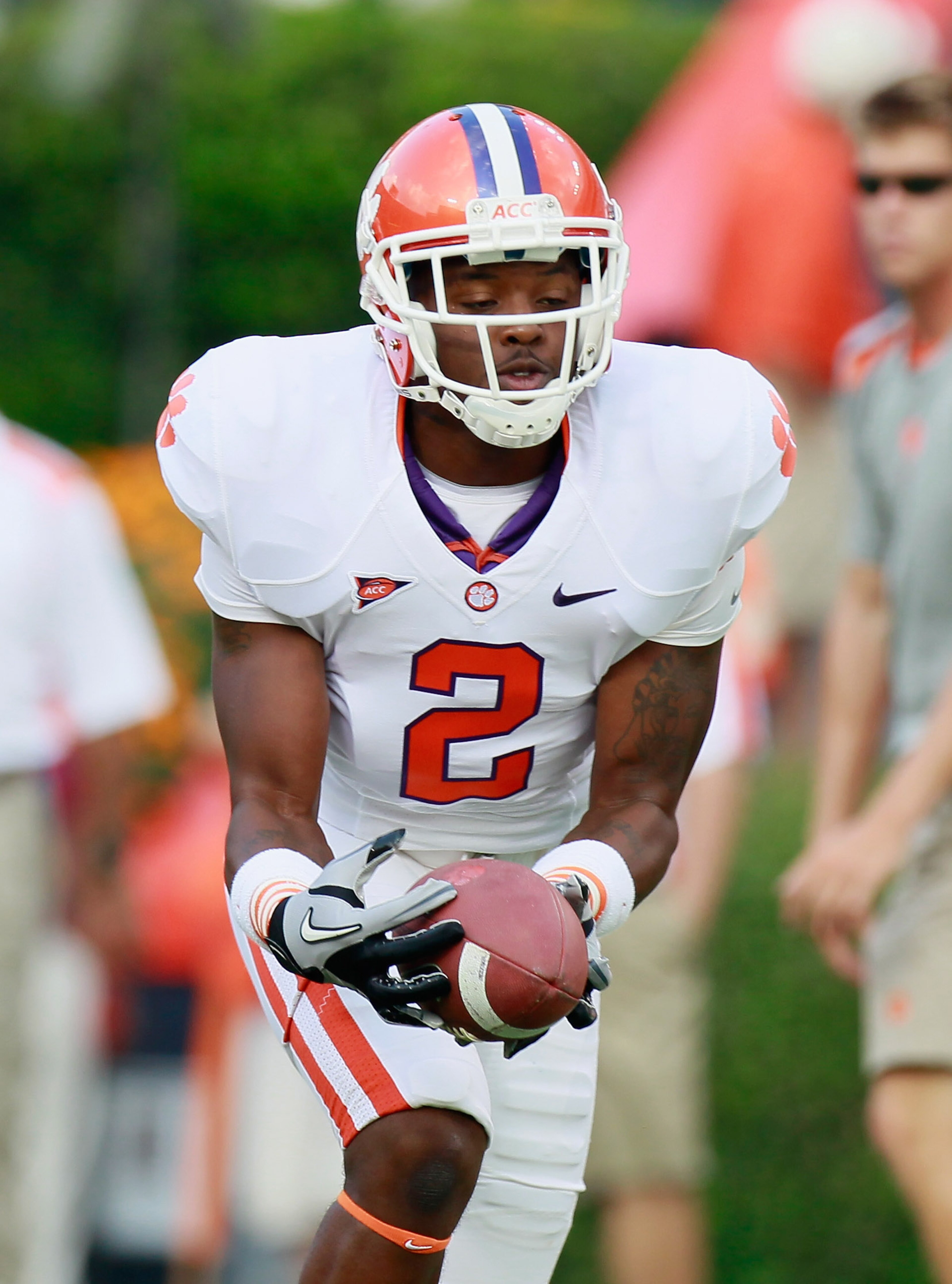 AUBURN, AL - SEPTEMBER 18: DeAndre McDaniel #2 of the Clemson Tigers against the Auburn Tigers at Jordan-Hare Stadium on September 18, 2010 in Auburn, Alabama. (Photo by Kevin C. Cox/Getty Images) AUBURN, AL - SEPTEMBER 18: DeAndre McDaniel #2 of the Clemson Tigers against the Auburn Tigers at Jordan-Hare Stadium on September 18, 2010 in Auburn, Alabama. (Photo by Kevin C. Cox/Getty Images)