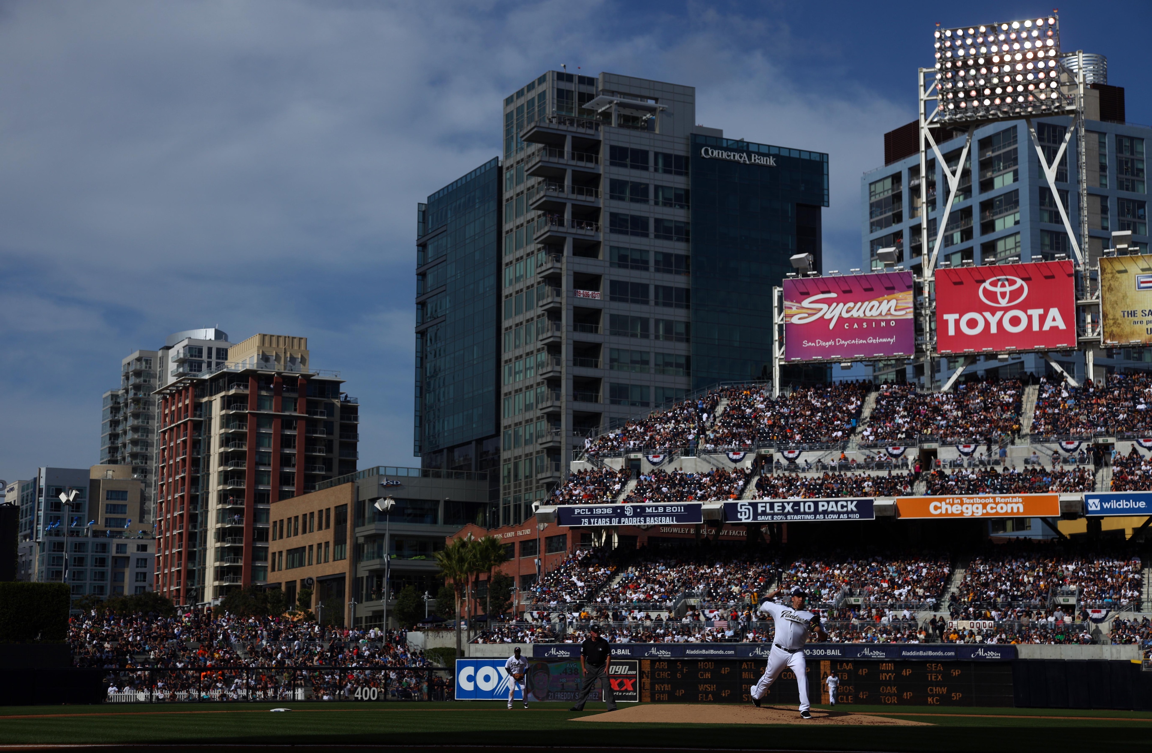 SAN DIEGO, CA - APRIL 5:  Starting Pitcher Aaron Harang #41 of the San Diego Padres throws from the mound against the San Francisco Giants during their MLB Game at Petco Park on April 5, 2011 in San Diego, California. (Photo by Donald Miralle/Getty Images