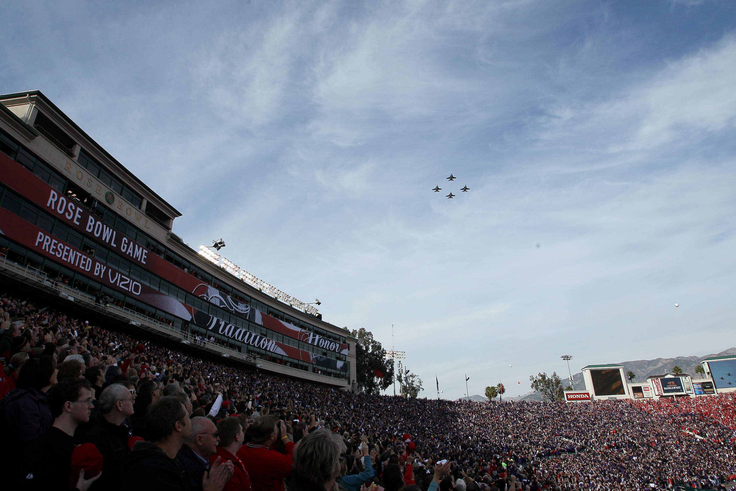 PASADENA, CA - JANUARY 01:  A view of the fly-over prior to the game between the Wisconsin Badgers and the TCU Horned Frogs in the 97th Rose Bowl game on January 1, 2011 in Pasadena, California.  (Photo by Stephen Dunn/Getty Images)