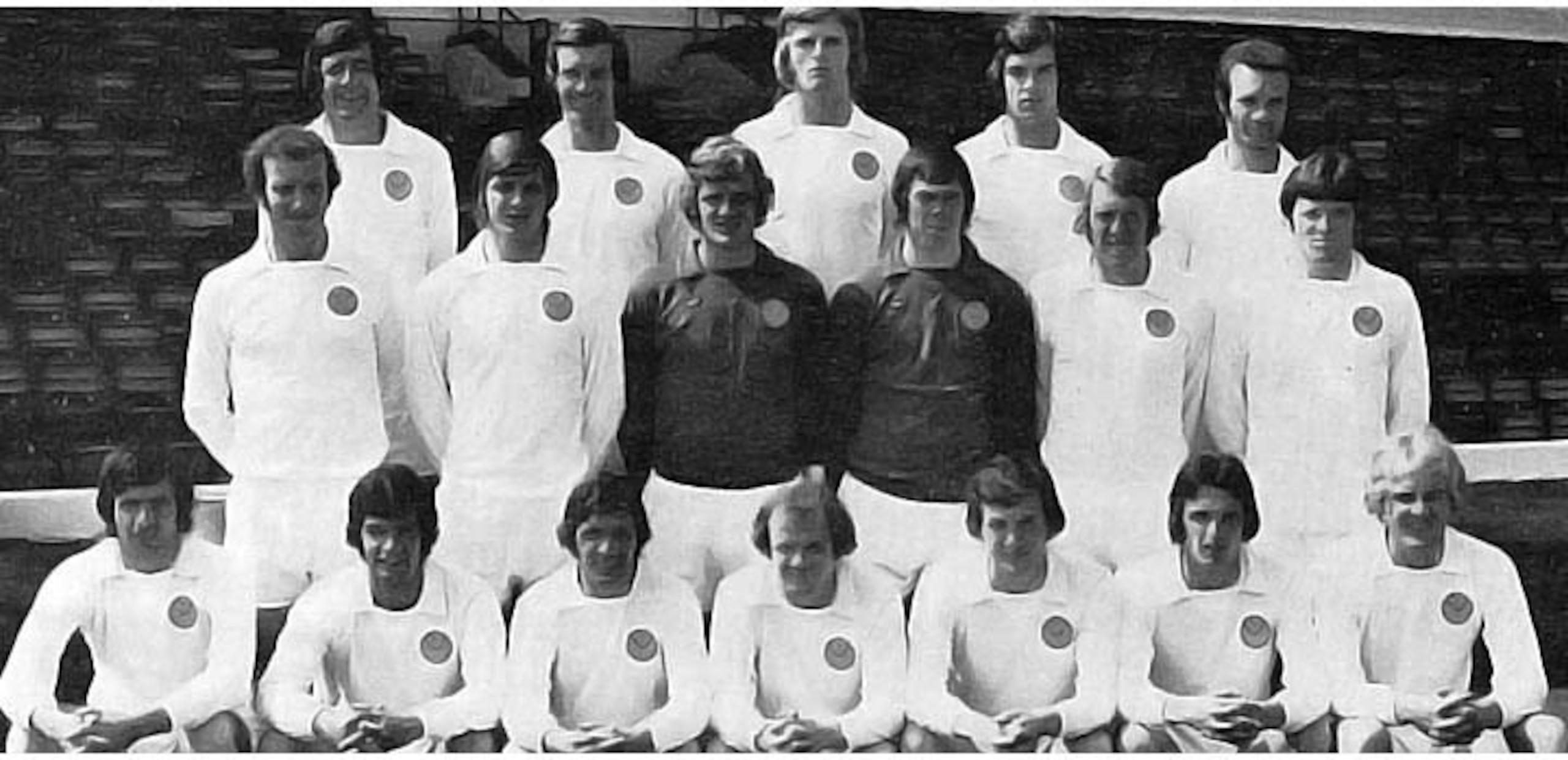 http://www.wafll.com/leeds-statistics/leeds-stats/leeds-squad-1973-1974.jpg