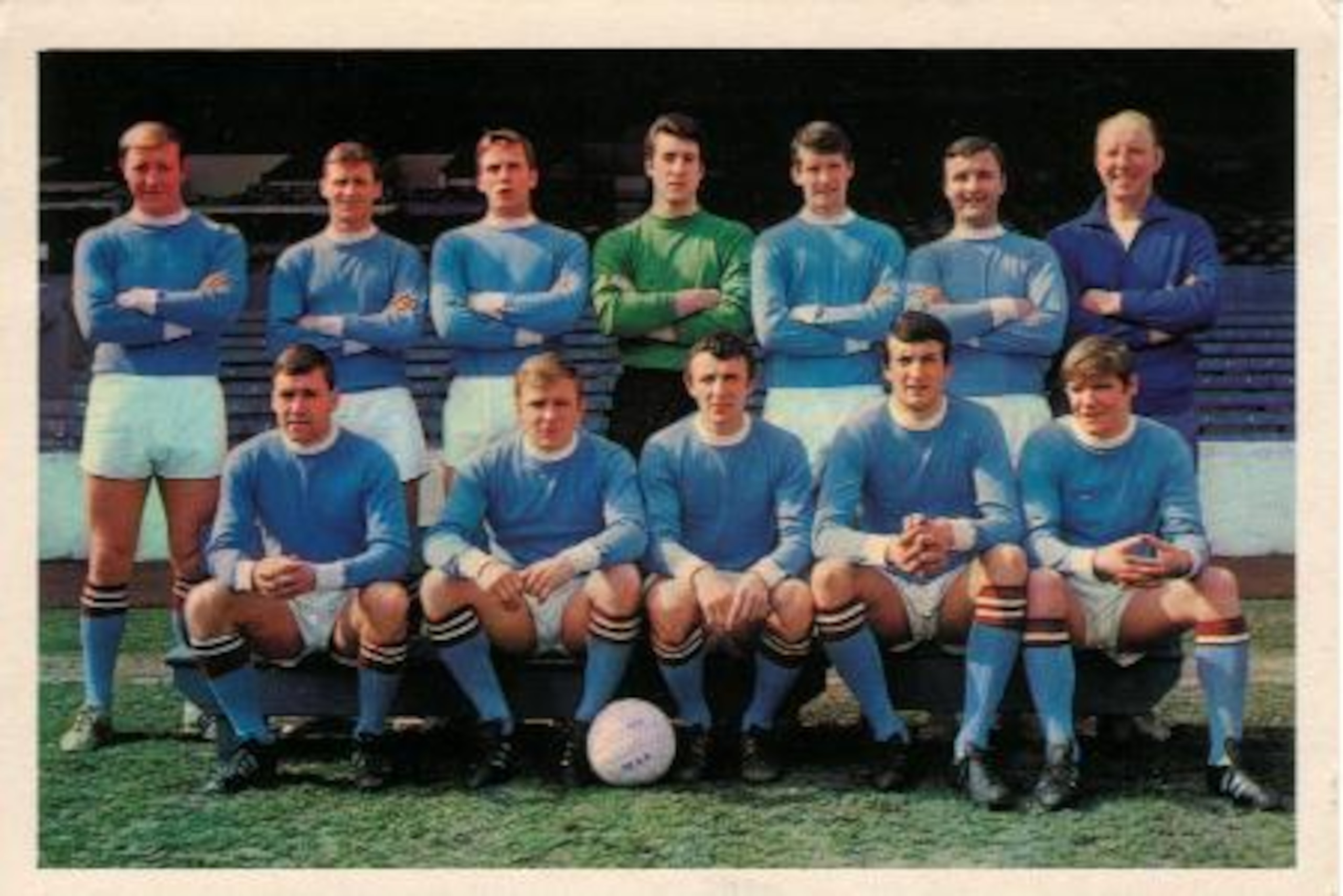 http://www.topsportsblog.com/wp-content/uploads/2010/08/manchester_city-1967-8.jpg
