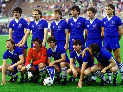 http://www.sport.co.uk/public/efc__1241112025_1985-squad.jpg