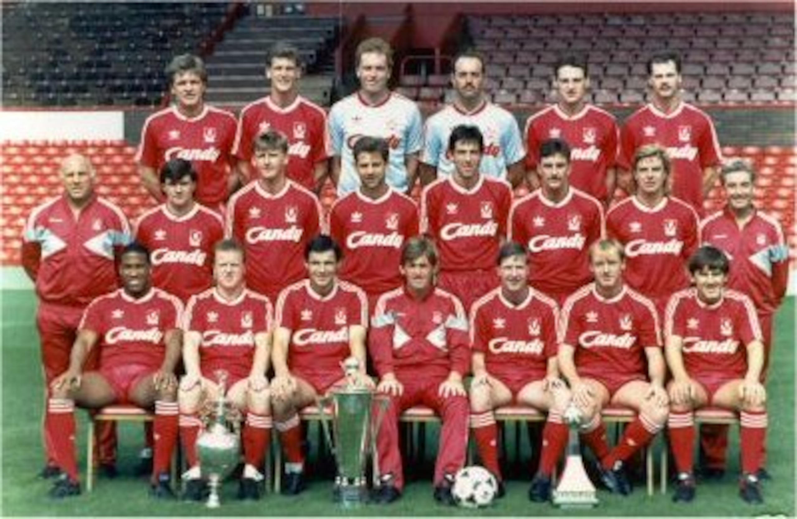 http://www.lfctoronto.com/wp-content/gallery/liverpool-fc-squad-photos/liverpool-squad-1988-1989.jpg