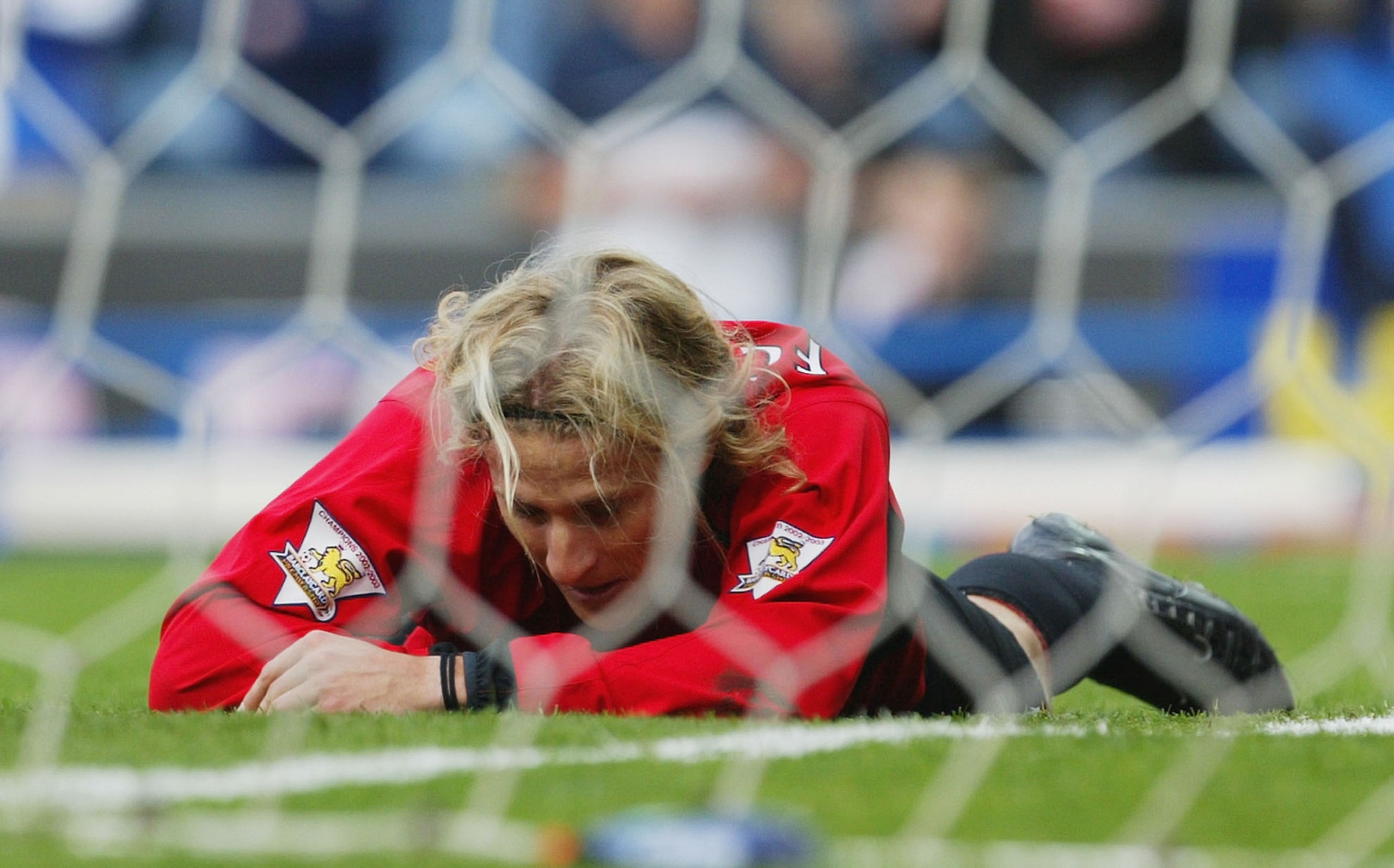 BLACKBURN, ENGLAND - MAY 1:  Diego Forlan of Manchester United looks dejected after he misses a header in the last few minutes of the game during the FA Barclaycard Premiership match between Blackburn Rovers and Manchester United at Ewood Park on May 1, 2