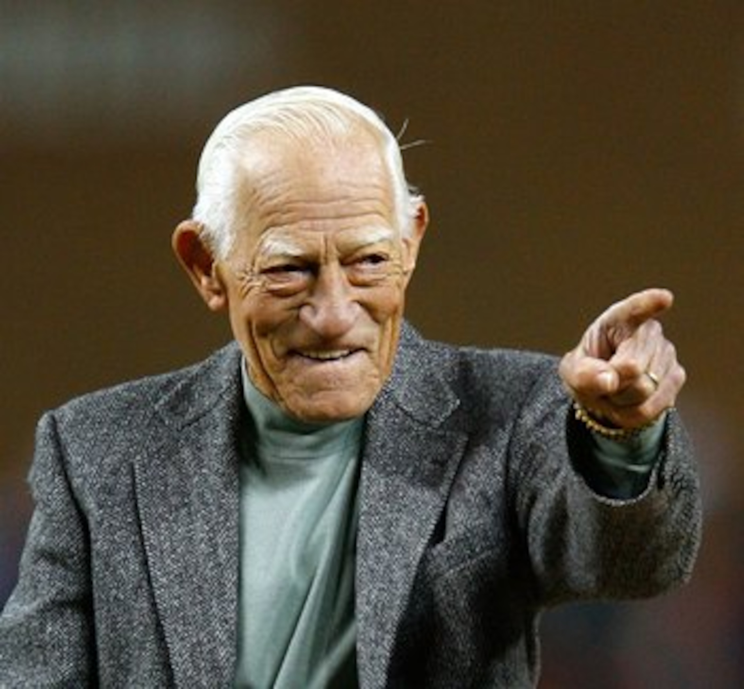 DETROIT - OCTOBER 22:  Former manager of the Detroit Tigers Sparky Anderson gestures prior to throwing out the cerimonial first pitch prior to Game Two of 2006 World Series between the Detroit Tigers and the St. Louis Cardinals October 22, 2006 at Comeric