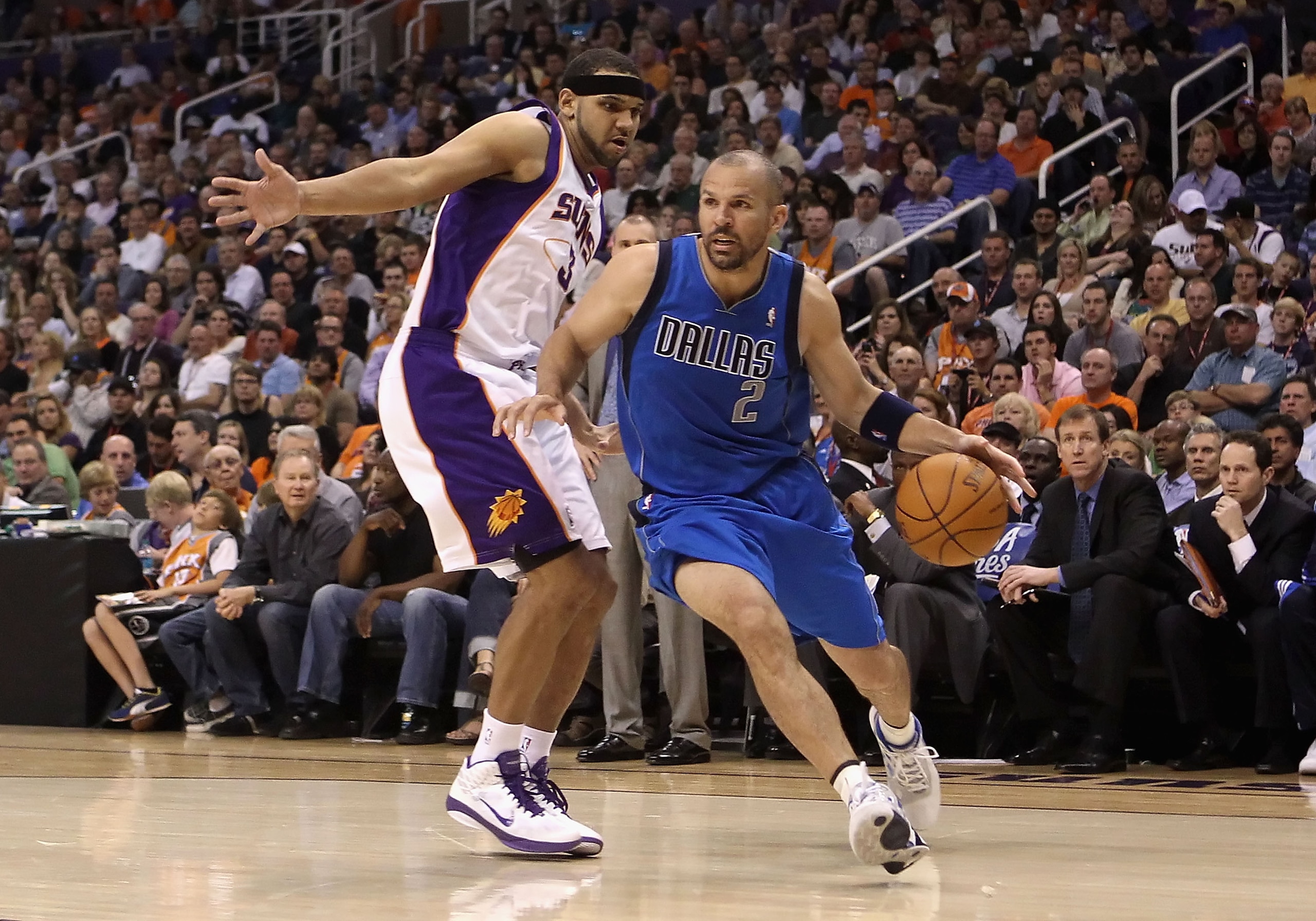 PHOENIX, AZ - MARCH 27: Jason Kidd #2 of the Dallas Mavericks drives the ball past Jared Dudley #3 of the Phoenix Suns during the NBA game at US Airways Center on March 27, 2011 in Phoenix, Arizona. NOTE TO USER: User expressly acknowledges and agrees t PHOENIX, AZ - MARCH 27: Jason Kidd #2 of the Dallas Mavericks drives the ball past Jared Dudley #3 of the Phoenix Suns during the NBA game at US Airways Center on March 27, 2011 in Phoenix, Arizona. NOTE TO USER: User expressly acknowledges and agrees t