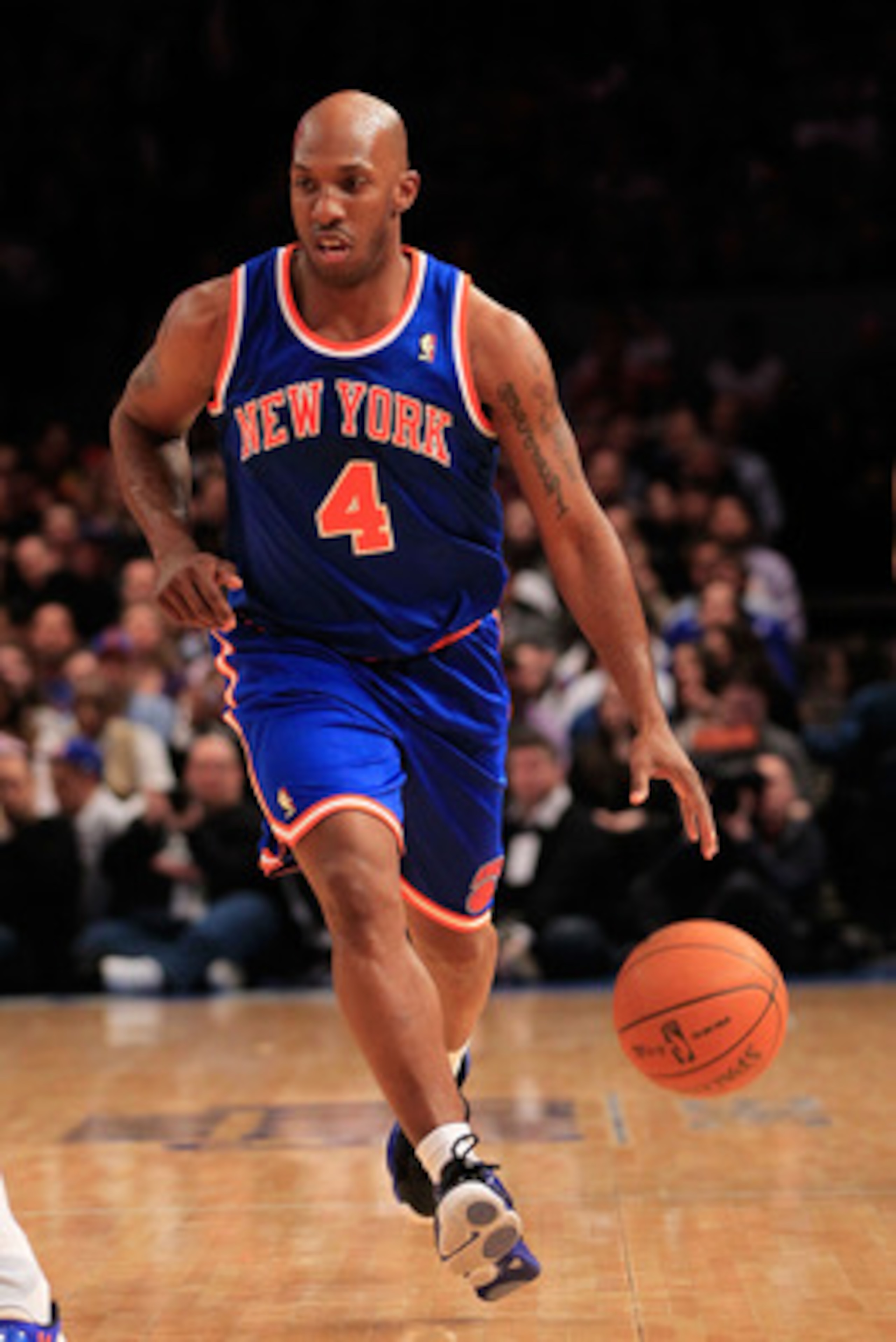 NEW YORK, NY - FEBRUARY 23:  Chauncey Billups #4 of the New York Knicks dribbles the ball against the Milwaukee Bucks at Madison Square Garden on February 23, 2011 in New York City. NOTE TO USER: User expressly acknowledges and agrees that, by downloading