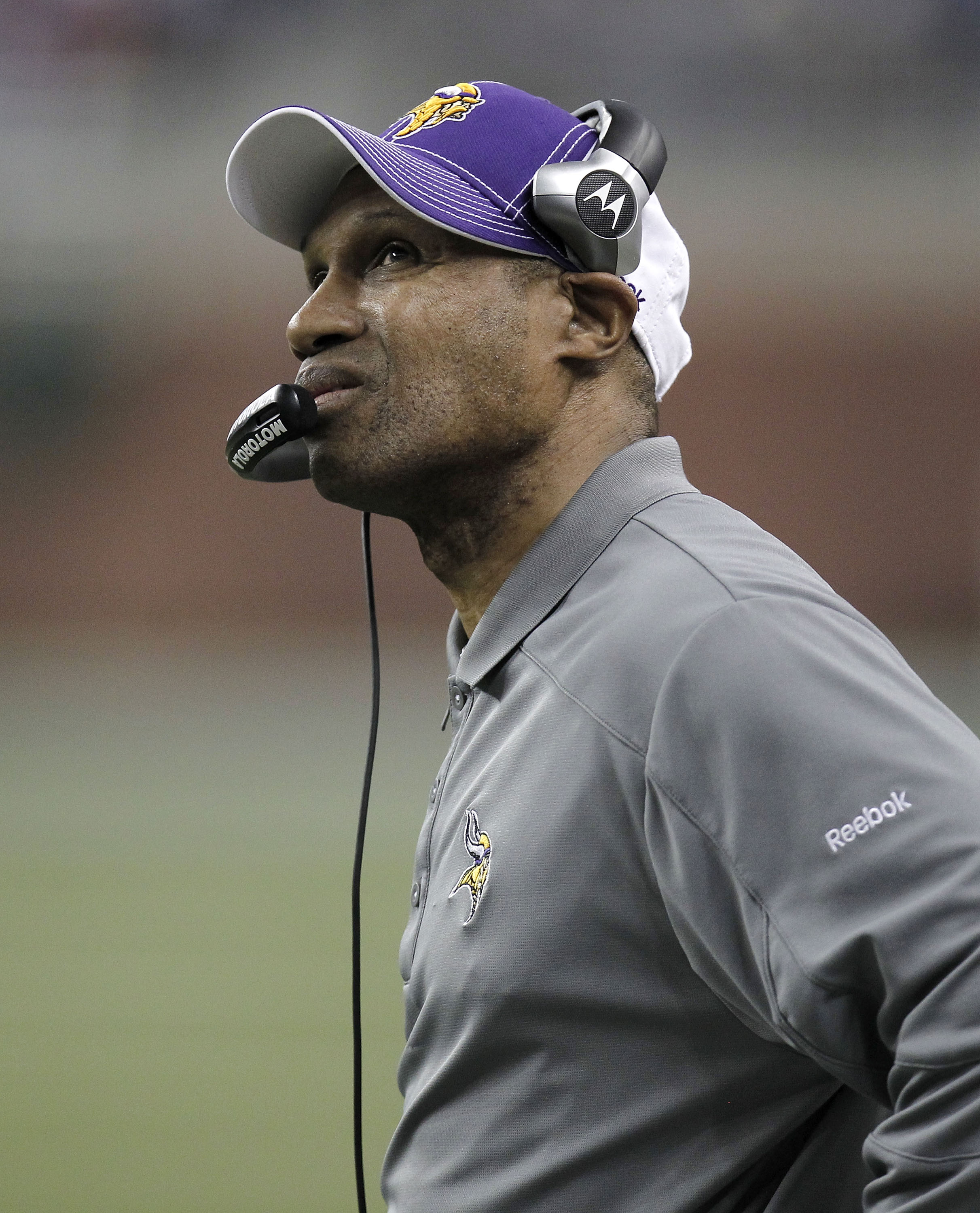DETROIT, MI - JANUARY 02:  Interim head coach Leslie Frazier of the Minnesota Vikings looks on from the bench while playing the Detroit Lions at Ford Field on January 2, 2011 in Detroit, Michigan. Detroit won the game 20-13.  (Photo by Gregory Shamus/Gett