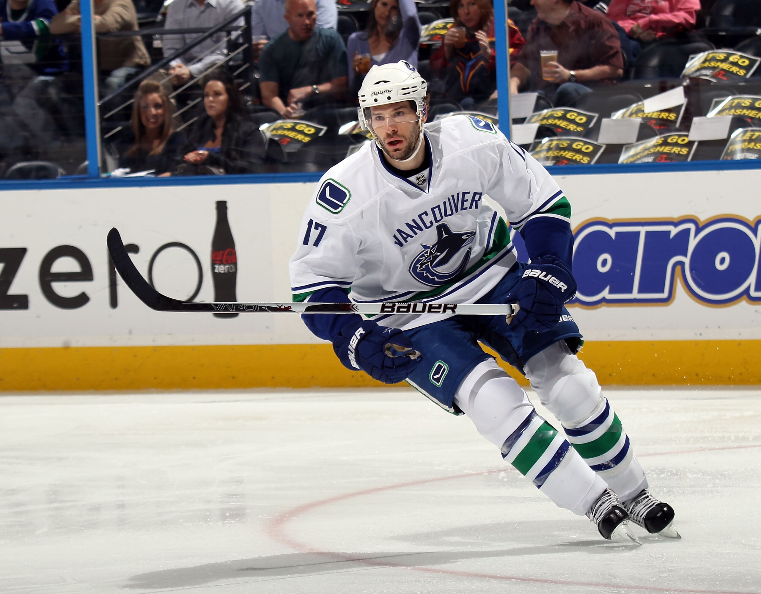 ATLANTA, GA - MARCH 25: Ryan Kesler #17 of the Vancouver Canucks skates against the Atlanta Thrashers at the Philips Arena on March 25, 2011 in Atlanta, Georgia. (Photo by Bruce Bennett/Getty Images) ATLANTA, GA - MARCH 25: Ryan Kesler #17 of the Vancouver Canucks skates against the Atlanta Thrashers at the Philips Arena on March 25, 2011 in Atlanta, Georgia. (Photo by Bruce Bennett/Getty Images)