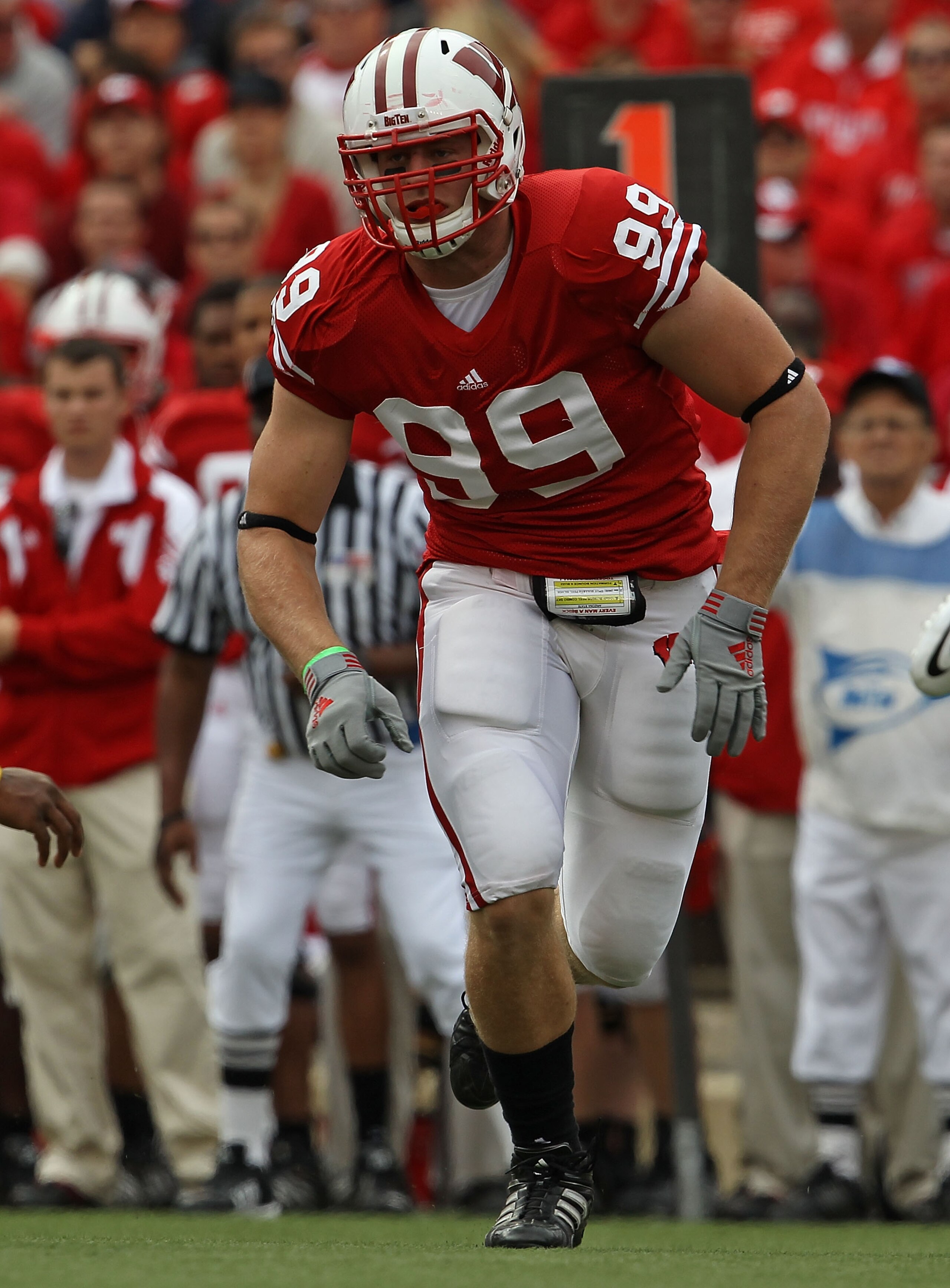 MADISON, WI - SEPTEMBER 18: J.J. Watt #99 of the Wisconsin Badgers rushes against the Arizona State Sun Devils at Camp Randall Stadium on September 18, 2010 in Madison, Wisconsin. Wisconsin defeated Arizona State 20-19. (Photo by Jonathan Daniel/Getty Ima