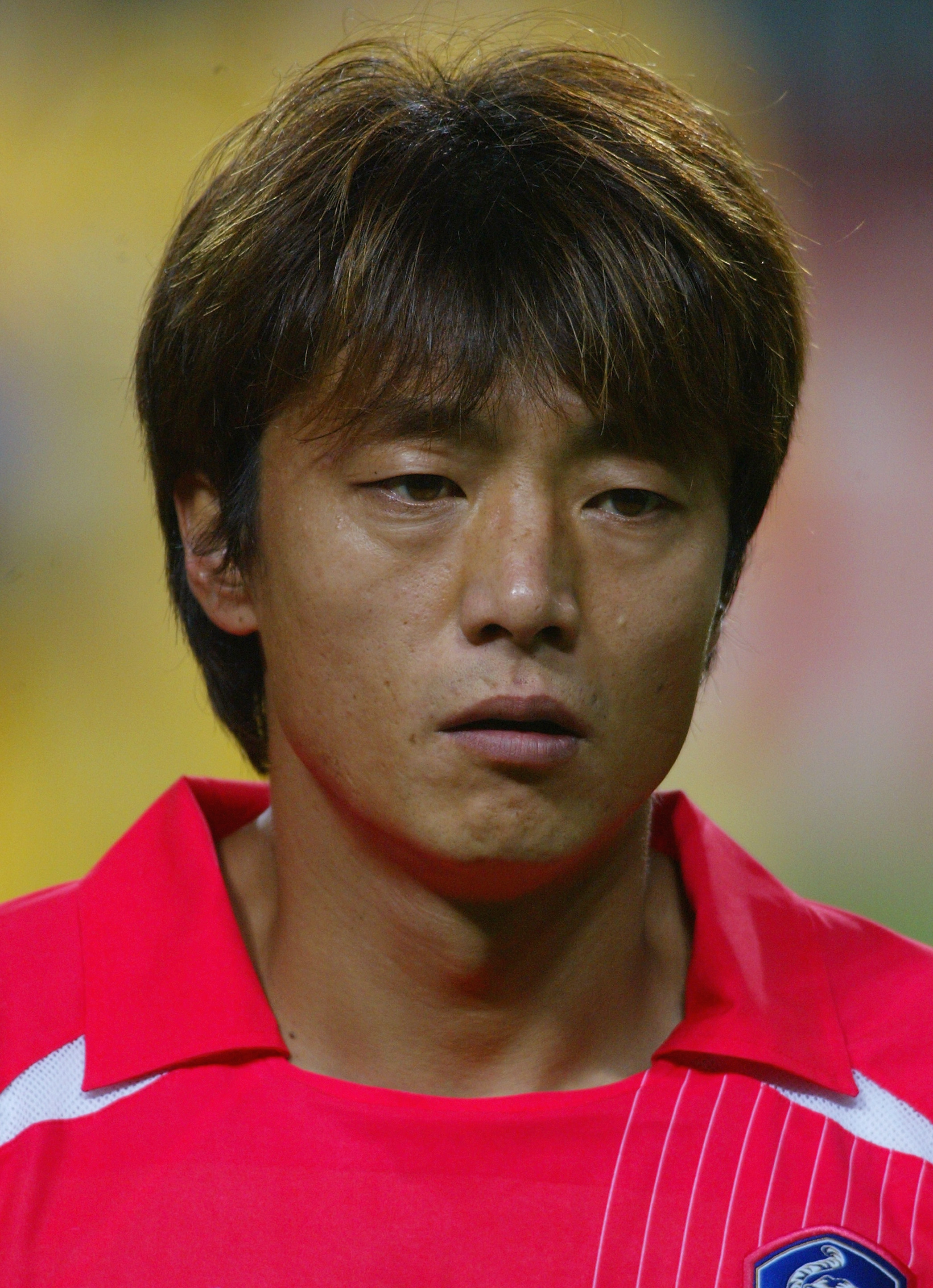 SEOUL - JUNE 25:  Sun Hong Hwang of South Korea before the Germany v South Korea, World Cup Semifinal Stage match played at the Seoul World Cup Stadium, Seoul, South Korea on June 25, 2002. (Photo by Ben Radford/Getty Images)