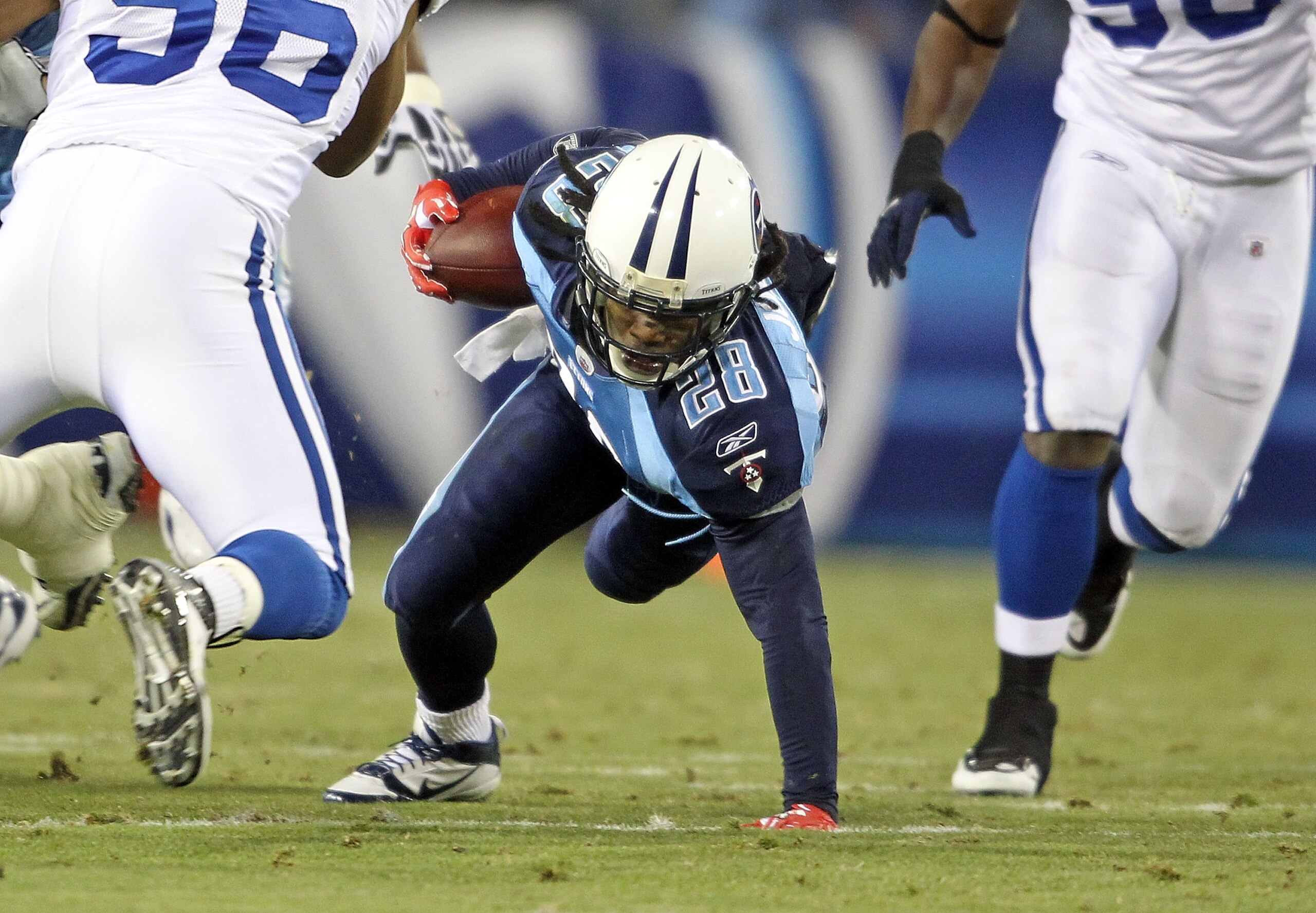 NASHVILLE, TN - DECEMBER 09:  Chris Johnson #28 of the Tennessee Titans runs with the ball against the Indianapolis Colts during the NFL game at LP Field on December 9, 2010 in Nashville, Tennessee.  (Photo by Andy Lyons/Getty Images)