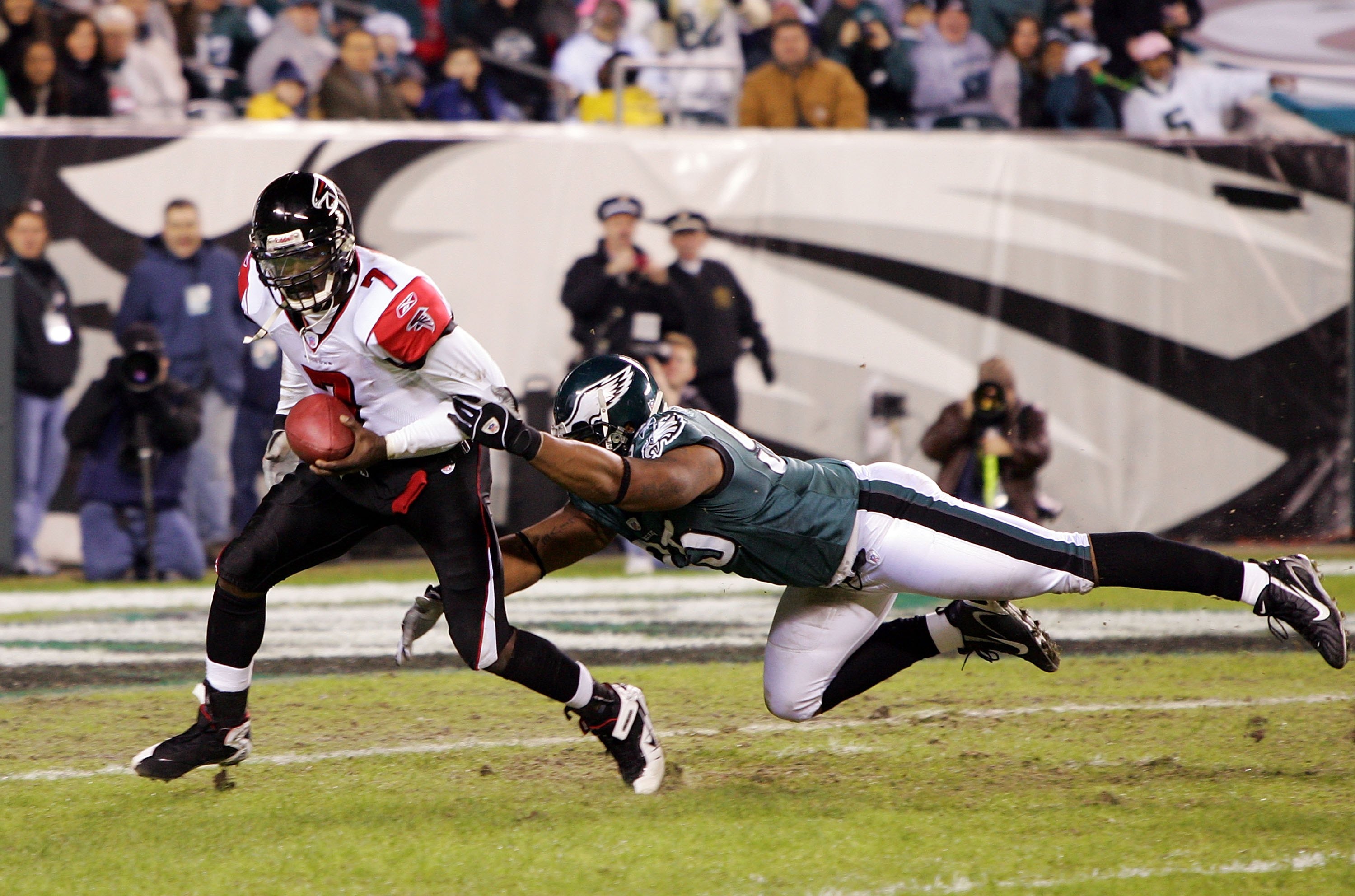 PHILADELPHIA EAGLES: Donovan McNabb Doesn't Buy the Hype, Says the Eagles  Have “Problems”