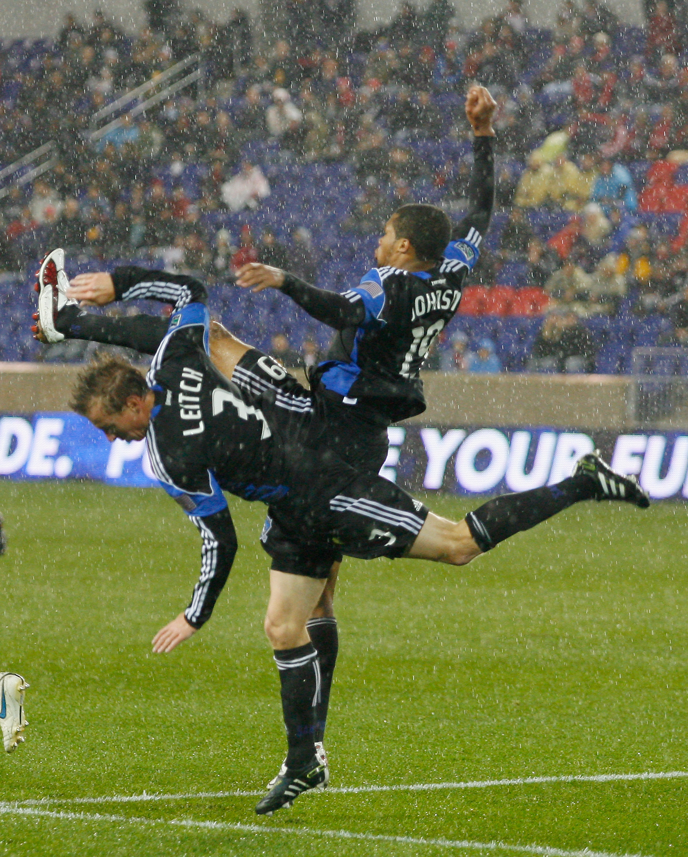 HARRISON, NJ - APRIL 16: Chris Leitch #3 and Ryan Johnson #19 of the San Jose Earthquakes collide hard after both going for a header against the New York Red Bulls at Red Bull Arena on April 16, 2011 in Harrison, New Jersey. (Photo by Andy Marlin/Getty Im
