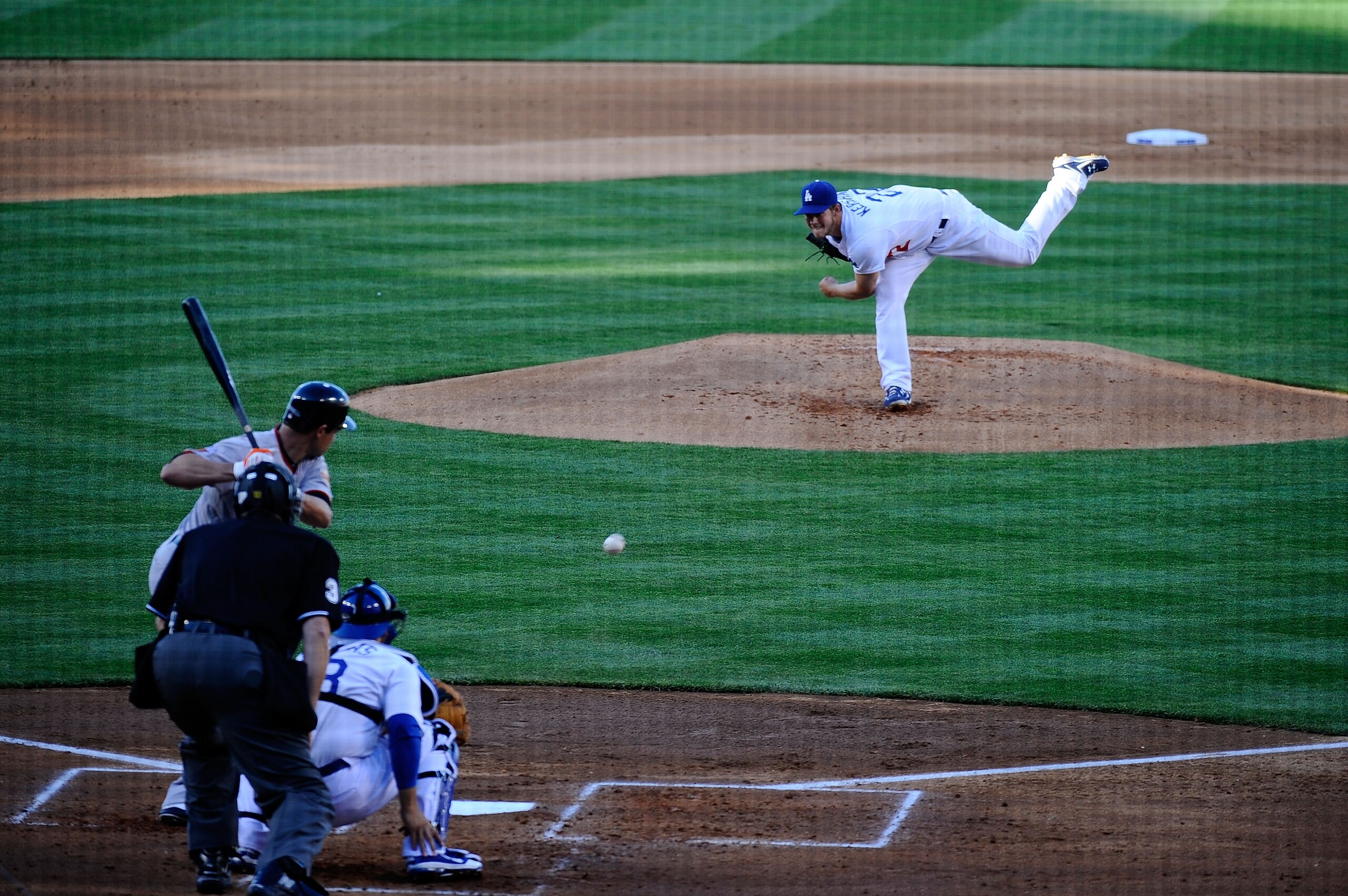 LOS ANGELES, CA - MARCH 31:  Clayton Kershaw #22 of the Los Angeles Dodgers throws a pitch against the San Francisco Giants on Opening Day at Dodger Stadium on March 31, 2011 in Los Angeles, California.  (Photo by Kevork Djansezian/Getty Images)