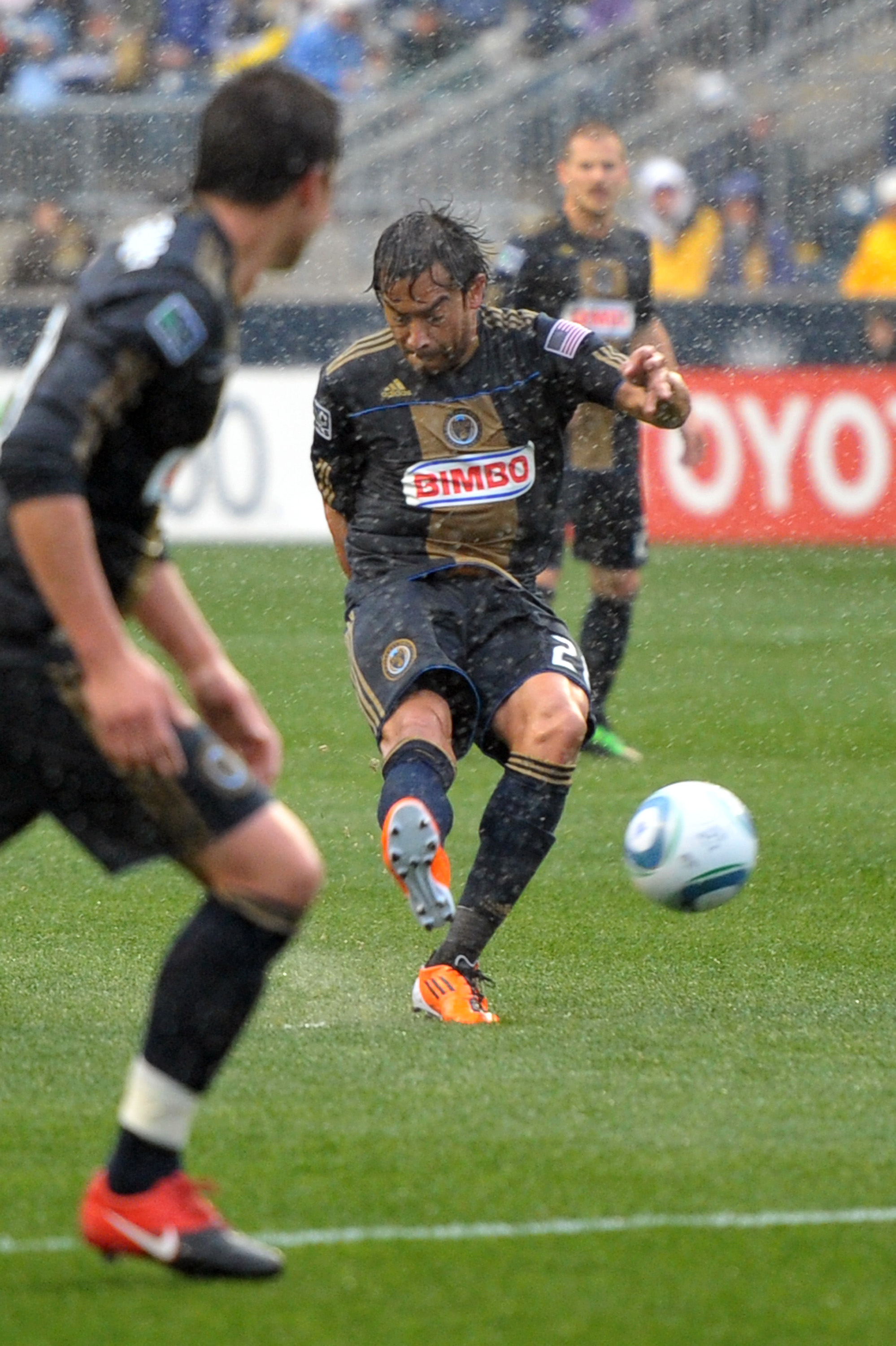 CHESTER, PA- APRIL 16: Carlos Ruiz #20 of the Philadelphia Union shoots and scores on a free kick during the game against the Seattle Sounders FC at PPL Park on April 16, 2011 in Chester, Pennsylvania. The game ended 1-1 tie. (Photo by Drew Hallowell/Gett