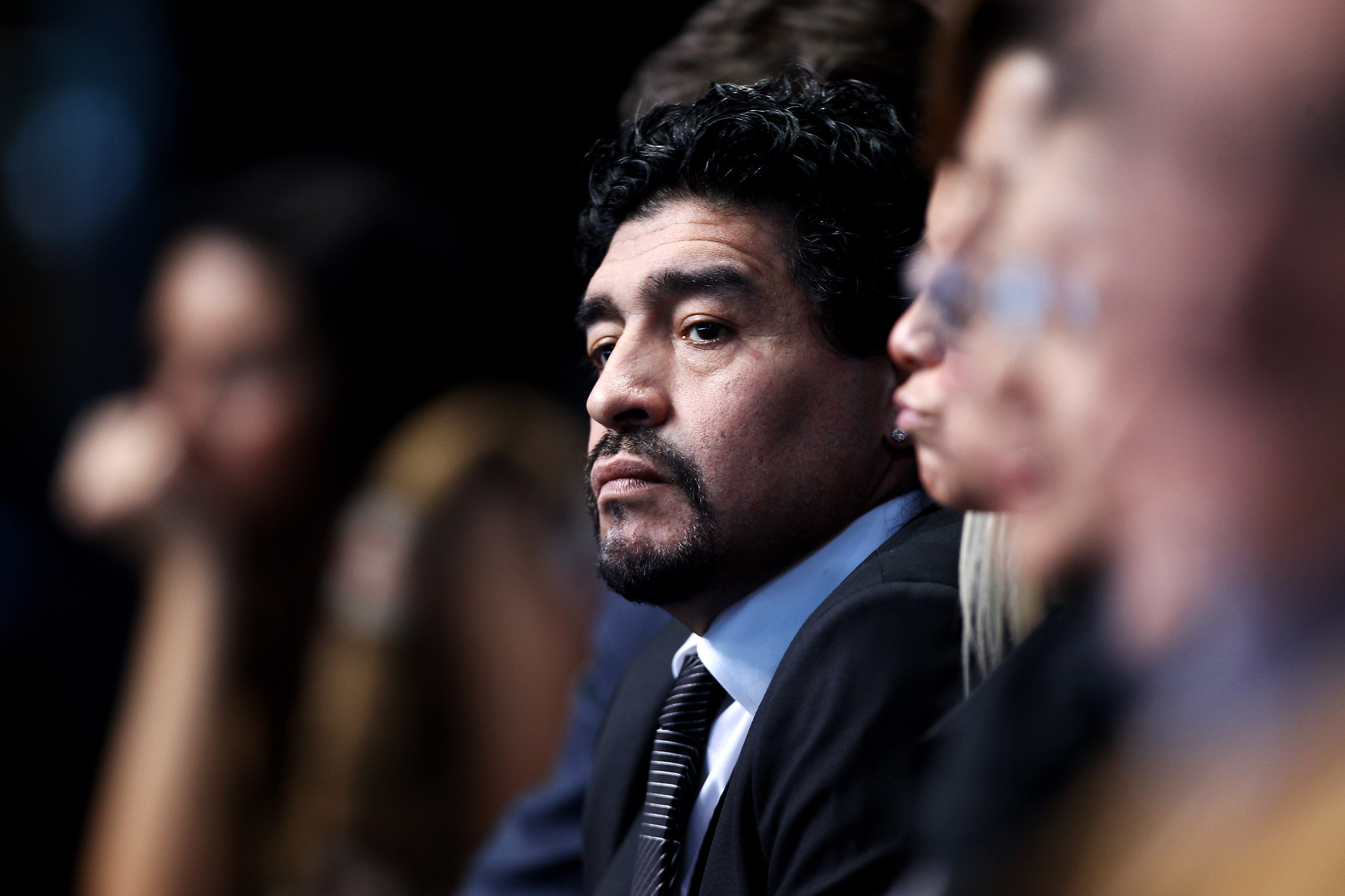 LONDON, ENGLAND - NOVEMBER 23:  Former Argentinian footballer Diego Maradona attends the Roger Federer / Andy Murray Men's singles match during the ATP World Tour Finals at O2 Arena on November 23, 2010 in London, England.  (Photo by Matthew Lewis/Getty I