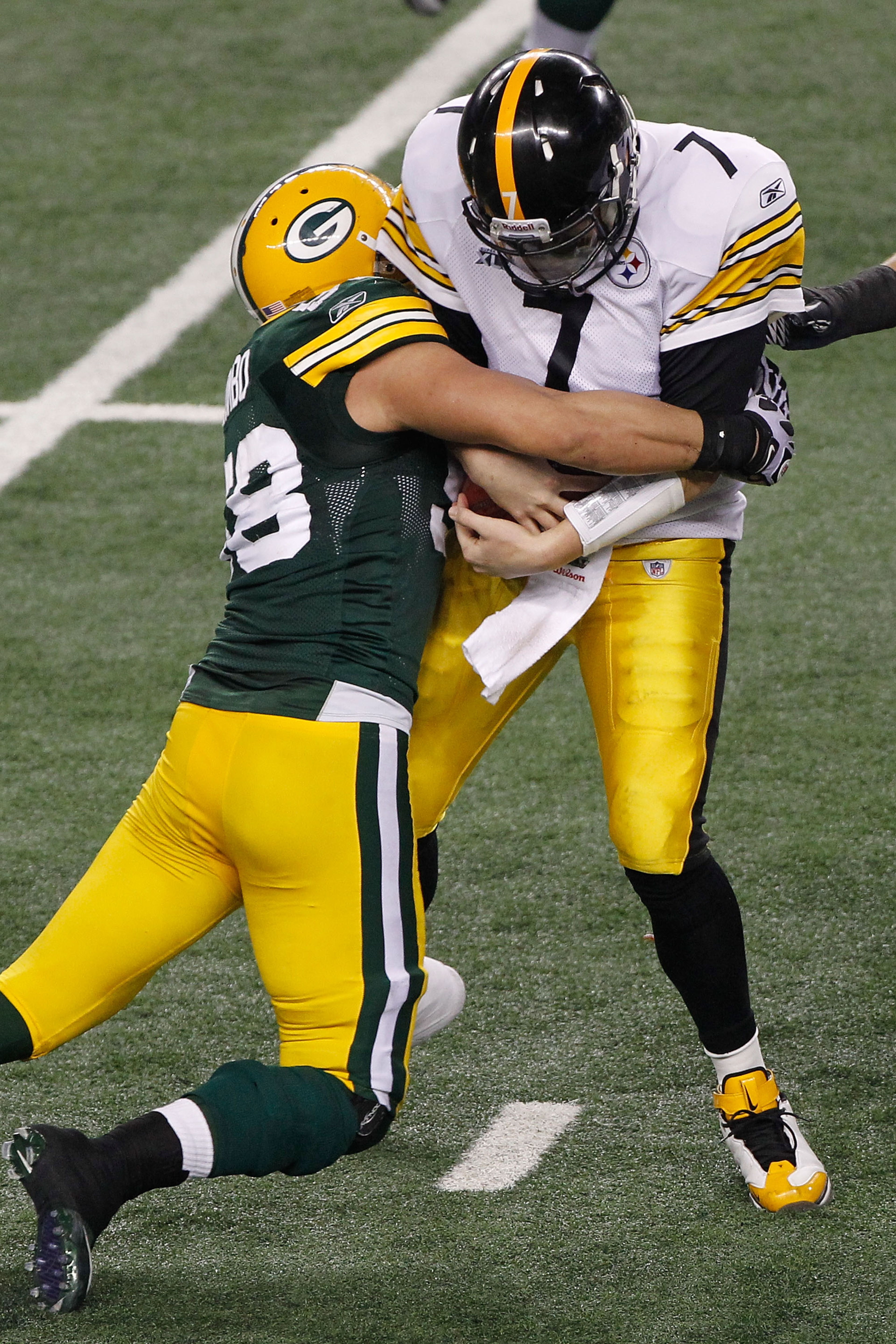 ARLINGTON, TX - FEBRUARY 06: Ben Roethlisberger #7 of the Pittsburgh Steelers gets sacked by Frank Zombo #58 of the Green Bay Packers during Super Bowl XLV at Cowboys Stadium on February 6, 2011 in Arlington, Texas. (Photo by Joe Robbins/Getty Images) ARLINGTON, TX - FEBRUARY 06: Ben Roethlisberger #7 of the Pittsburgh Steelers gets sacked by Frank Zombo #58 of the Green Bay Packers during Super Bowl XLV at Cowboys Stadium on February 6, 2011 in Arlington, Texas. (Photo by Joe Robbins/Getty Images)