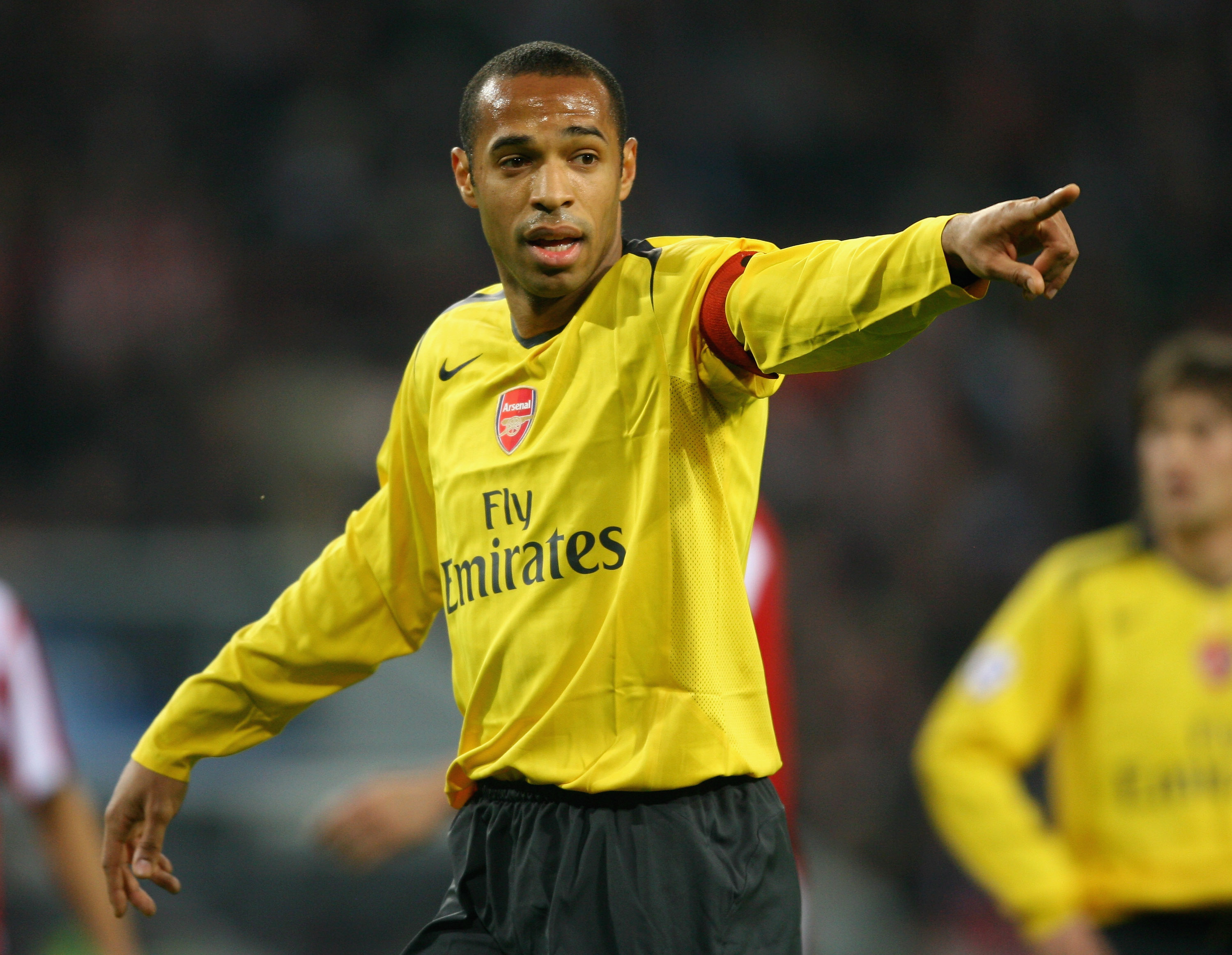 EINDHOVEN, NETHERLANDS - FEBRUARY 20:  Thierry Henry of Arsenal points during the UEFA Champions League Round of 16, first leg between PSV Eindhoven and Arsenal at the Philips Stadium on February 20, 2007 in Eindhoven, Netherlands.  (Photo by Shaun Botter