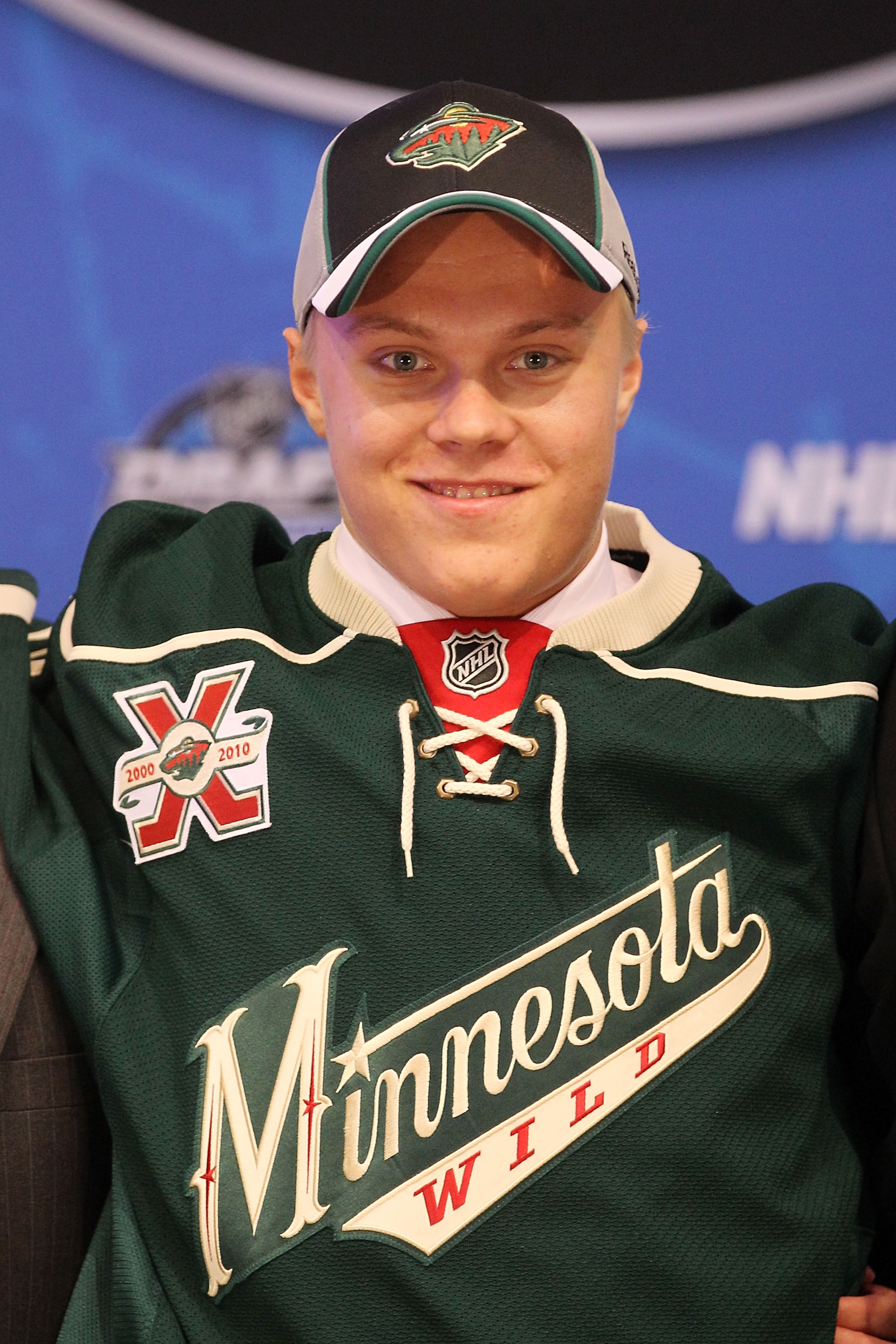 LOS ANGELES, CA - JUNE 25:  Mikael Granlund, drafted eighth overall by the Minnesota Wild, poses on stage during the 2010 NHL Entry Draft at Staples Center on June 25, 2010 in Los Angeles, California.  (Photo by Bruce Bennett/Getty Images)