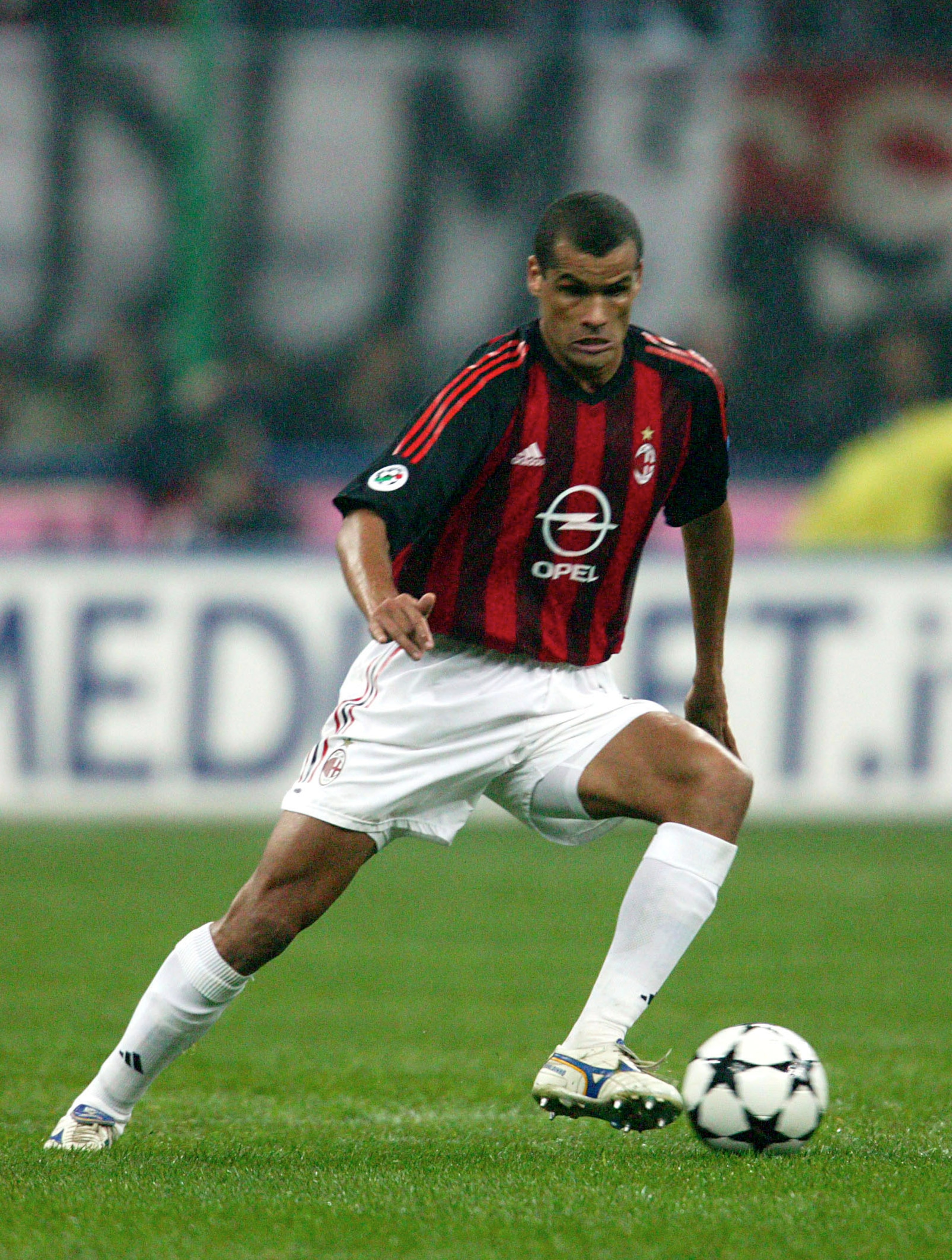 MILAN - NOVEMBER 23: Rivaldo of AC Milan in action during the Serie A match between AC Milan and Inter Milan at the Giuseppe Meazza San Siro Stadium, Milan, Italy on November 23, 2002. (Photo by Grazia Neri/Getty Images) MILAN - NOVEMBER 23: Rivaldo of AC Milan in action during the Serie A match between AC Milan and Inter Milan at the Giuseppe Meazza San Siro Stadium, Milan, Italy on November 23, 2002. (Photo by Grazia Neri/Getty Images)