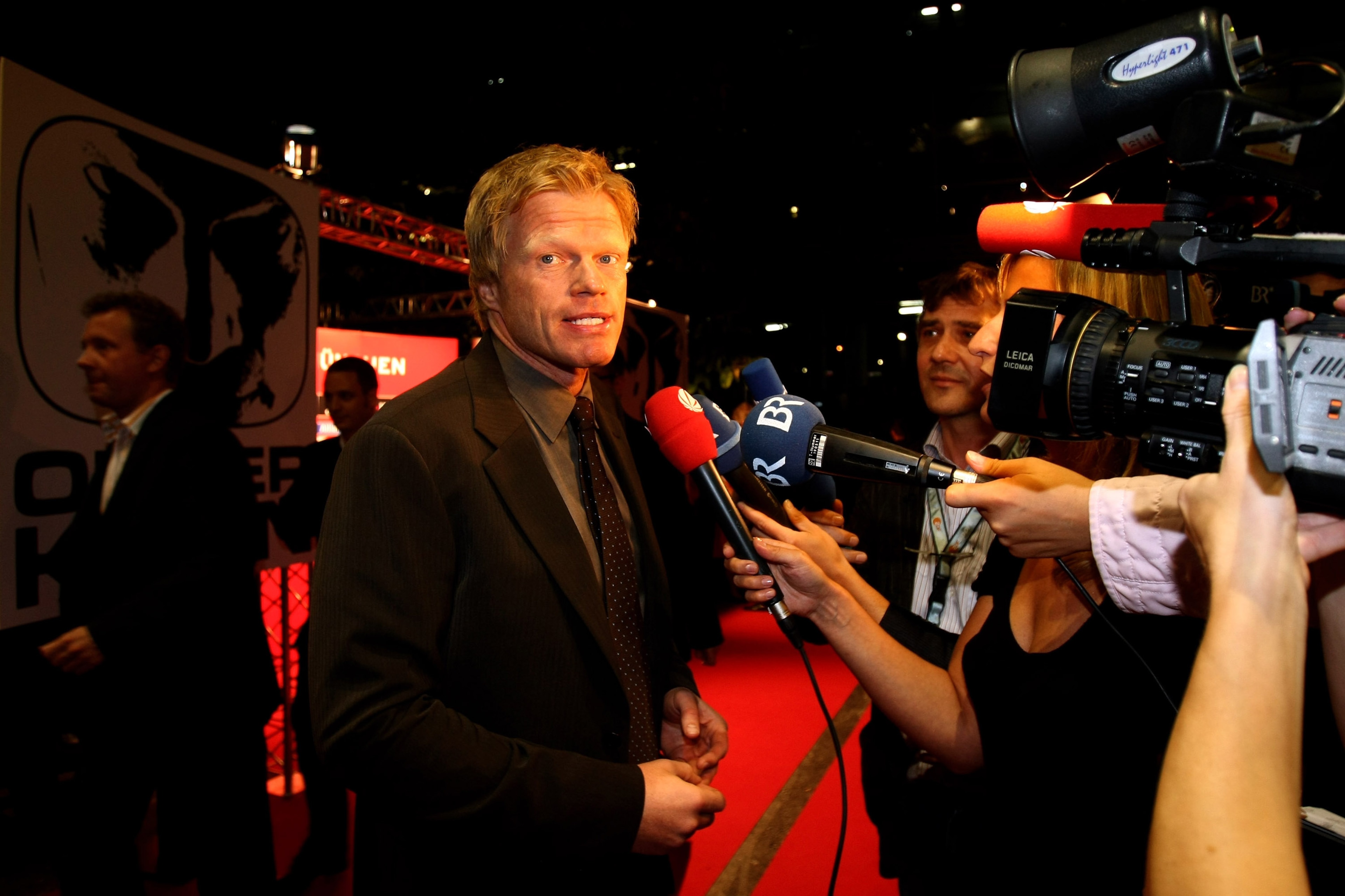MUNICH, GERMANY - SEPTEMBER 02: (FREE FOR EDITORIAL USE - NO SALES)  Retired footballer Oliver Kahn arrives at the Oliver Kahn Farewell Gala at the German Theater tent September 2, 2008 in Munich, Germany.  (Photo by Alexander Hassenstein/Getty Images for