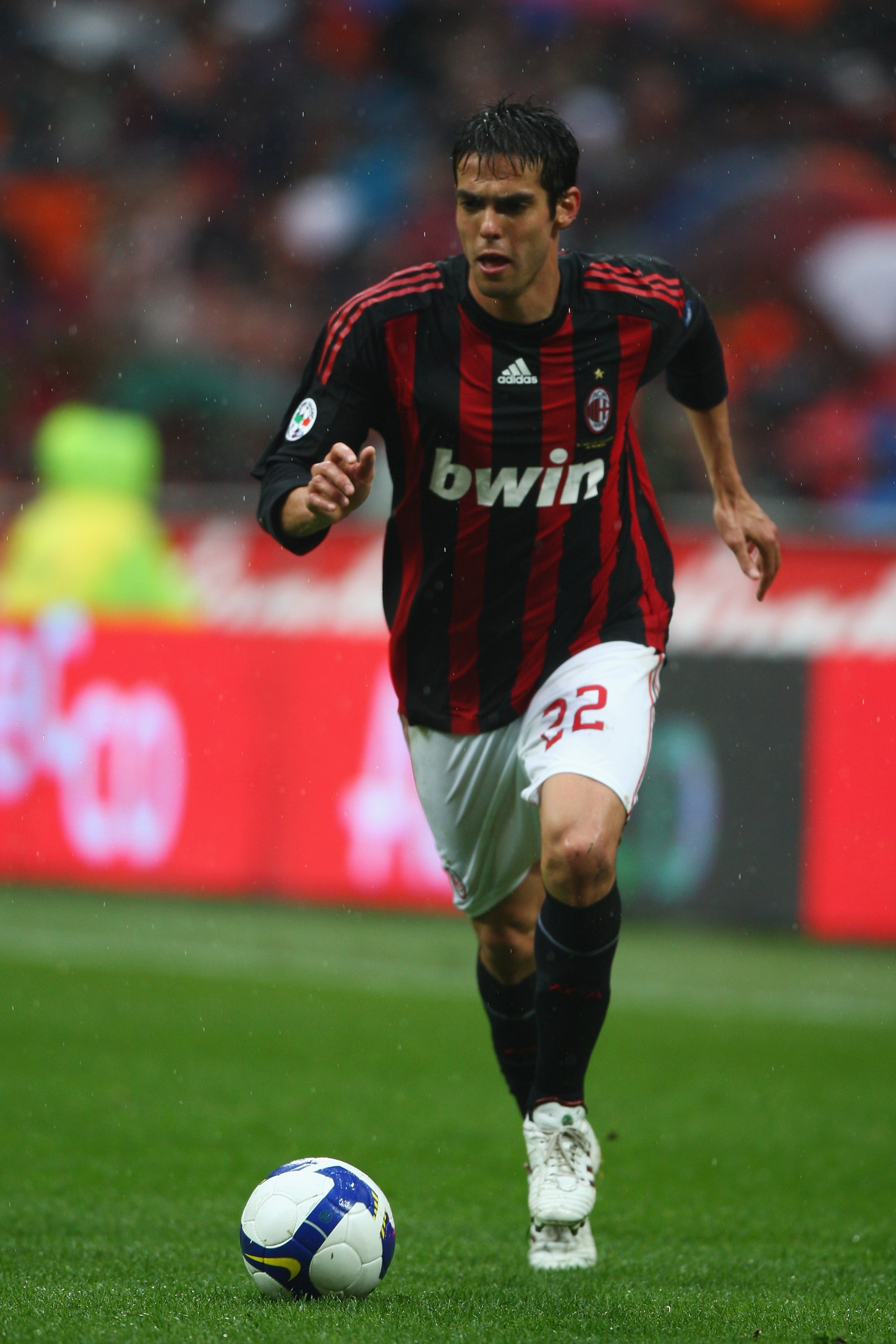 MILAN, ITALY - APRIL 26: Kaka of Milan runs with the ball during the Serie A match between AC Milan and US Citta di Palermo at the San Siro Stadium on April 26, 2009 in Milan,Italy. (Photo by Michael Steele/Getty Images) MILAN, ITALY - APRIL 26: Kaka of Milan runs with the ball during the Serie A match between AC Milan and US Citta di Palermo at the San Siro Stadium on April 26, 2009 in Milan,Italy. (Photo by Michael Steele/Getty Images)