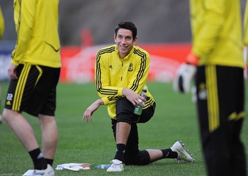BRAGA, PORTUGAL - MARCH 09:  Brad Jones of Liverpool warms up with teammates during a team training session ahead of their UEFA Europa League Round of 16 match against Braga at Estadio Municipal de Braga on March 10, 2011 in Braga, Portugal.  (Photo by De