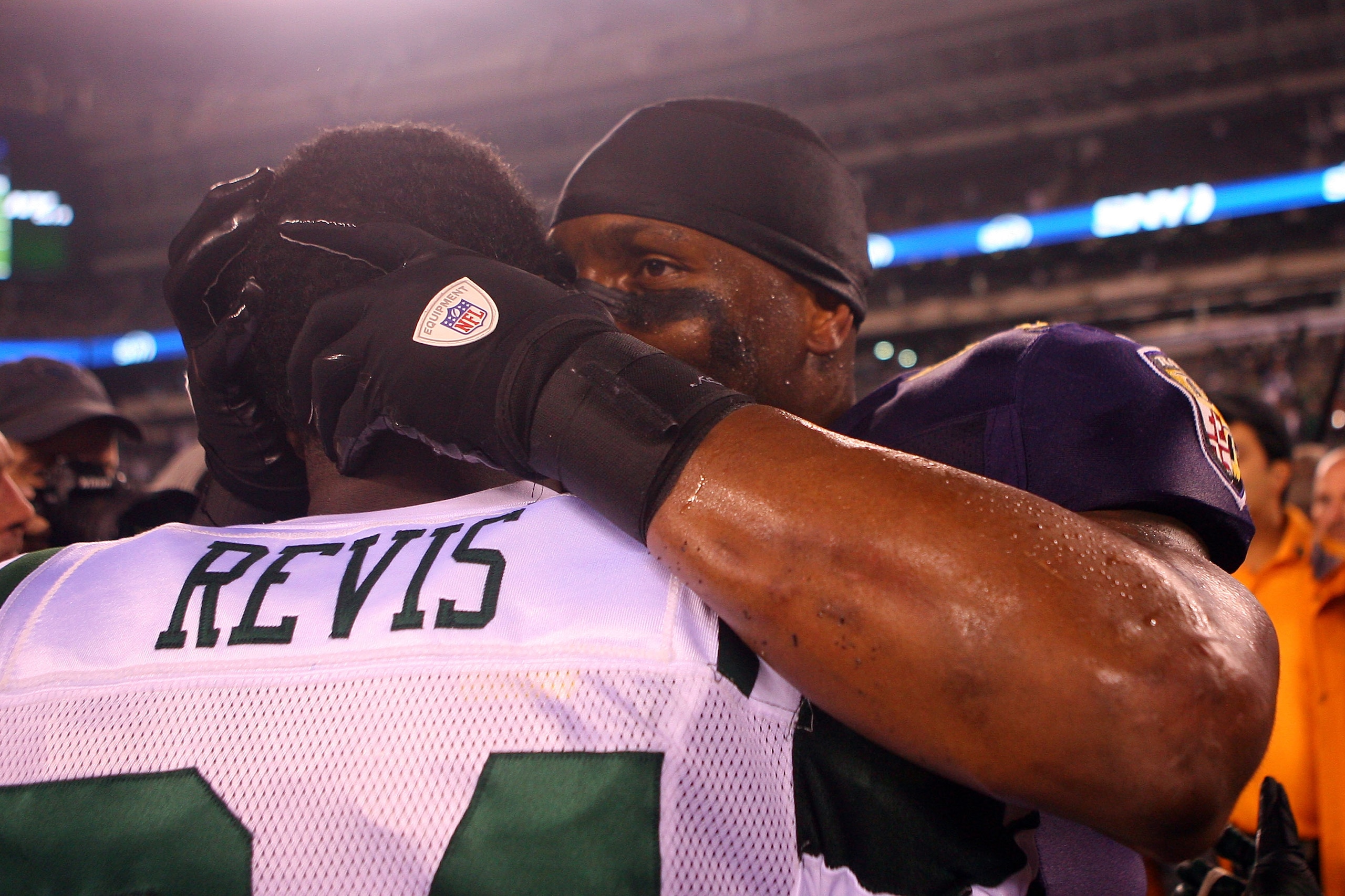 EAST RUTHERFORD, NJ - SEPTEMBER 13:  Ray Lewis (R) #52 of the Baltimore Ravens talks to Darrelle Revis #24 of the New York Jets after defeating the New York Jets in their home opener at the New Meadowlands Stadium on September 13, 2010 in East Rutherford,