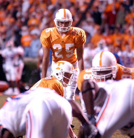 Former Tennessee Vol Condredge Holloway to be inducted into