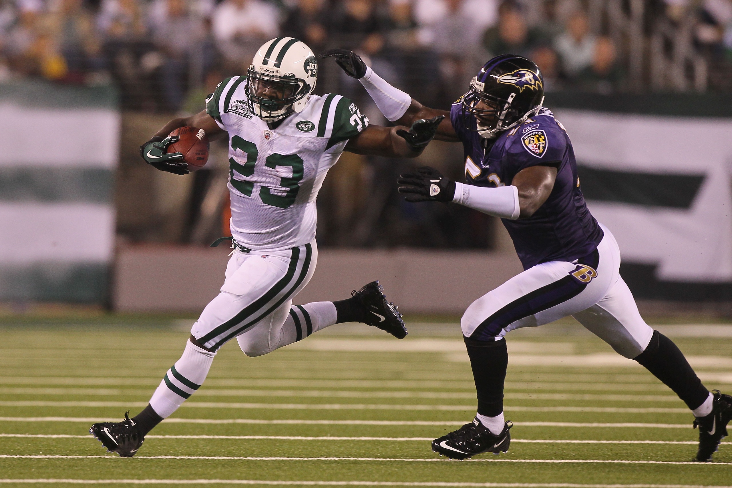 EAST RUTHERFORD, NJ - SEPTEMBER 13:  Shonn Greene #23 of the New York Jets in action against the Baltimore Ravens during their home opener at the New Meadowlands Stadium on September 13, 2010 in East Rutherford, New Jersey.  (Photo by Jim McIsaac/Getty Im