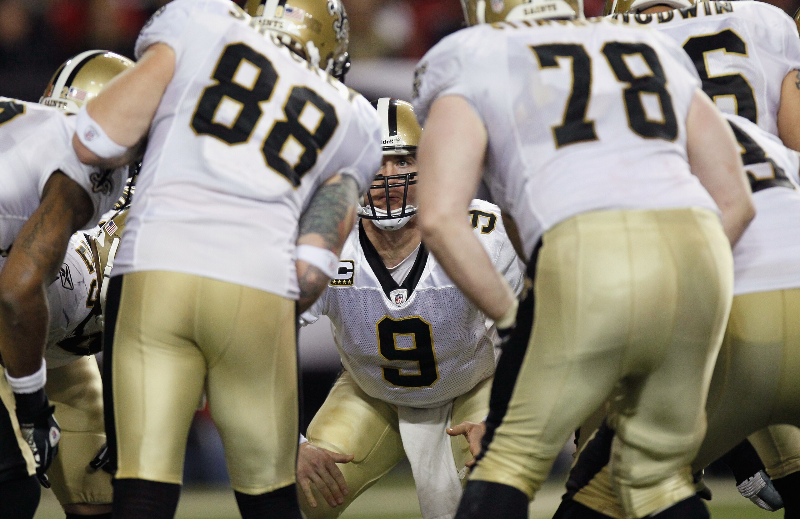 ATLANTA, GA - DECEMBER 27:  Quarterback Drew Brees #9 of the New Orleans Saints against the Atlanta Falcons at Georgia Dome on December 27, 2010 in Atlanta, Georgia.  (Photo by Kevin C. Cox/Getty Images)