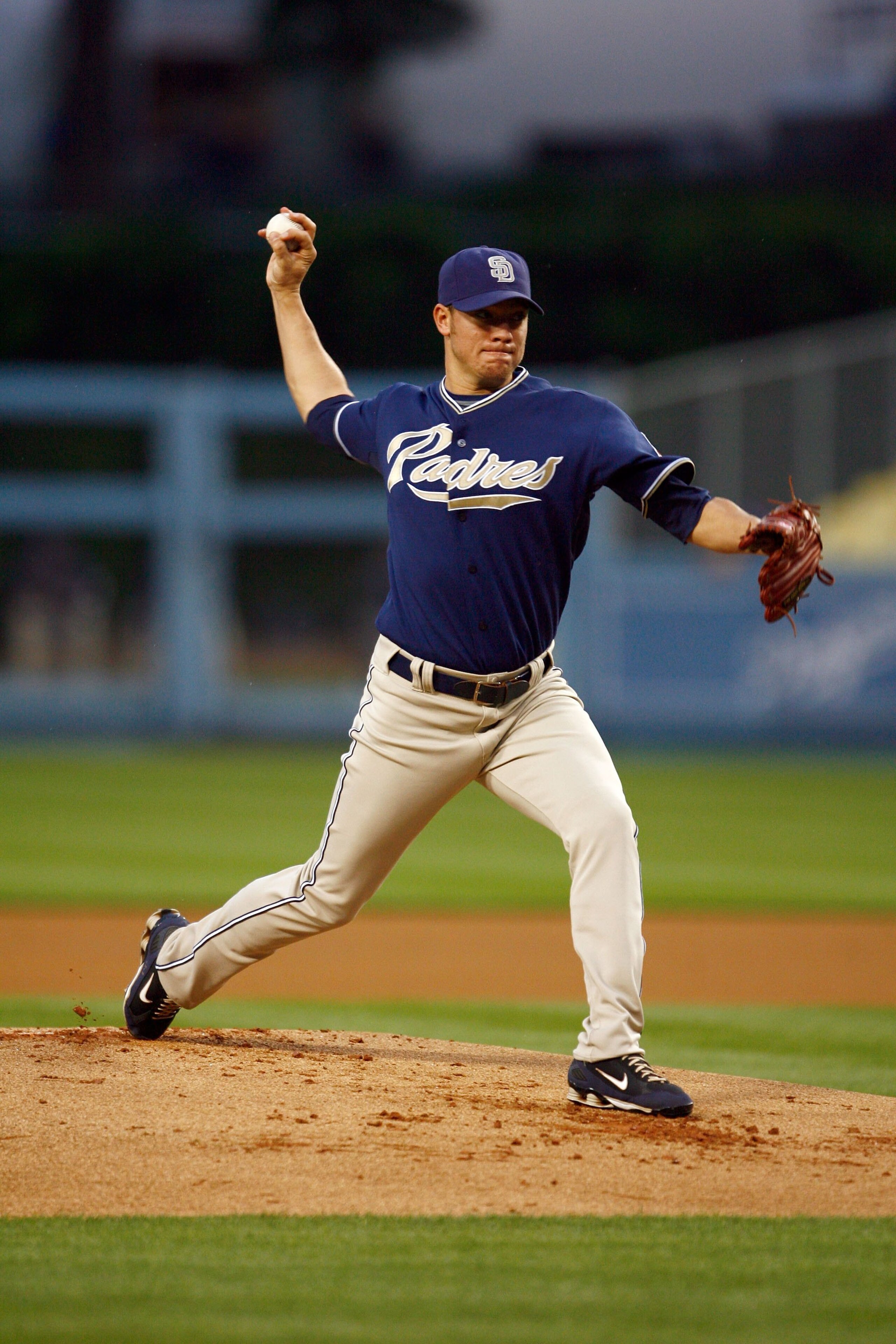 LOS ANGELES, CA - MAY 01: Jake Peavy #44 of the San Diego Padres throws a pitch against the Los Angeles Dodgers at Dodger Stadium on May 1, 2009 in Los Angeles, California. The Dodgers defeated the Padres 1-0. (Photo by Jeff Gross/Getty Images) LOS ANGELES, CA - MAY 01: Jake Peavy #44 of the San Diego Padres throws a pitch against the Los Angeles Dodgers at Dodger Stadium on May 1, 2009 in Los Angeles, California. The Dodgers defeated the Padres 1-0. (Photo by Jeff Gross/Getty Images)