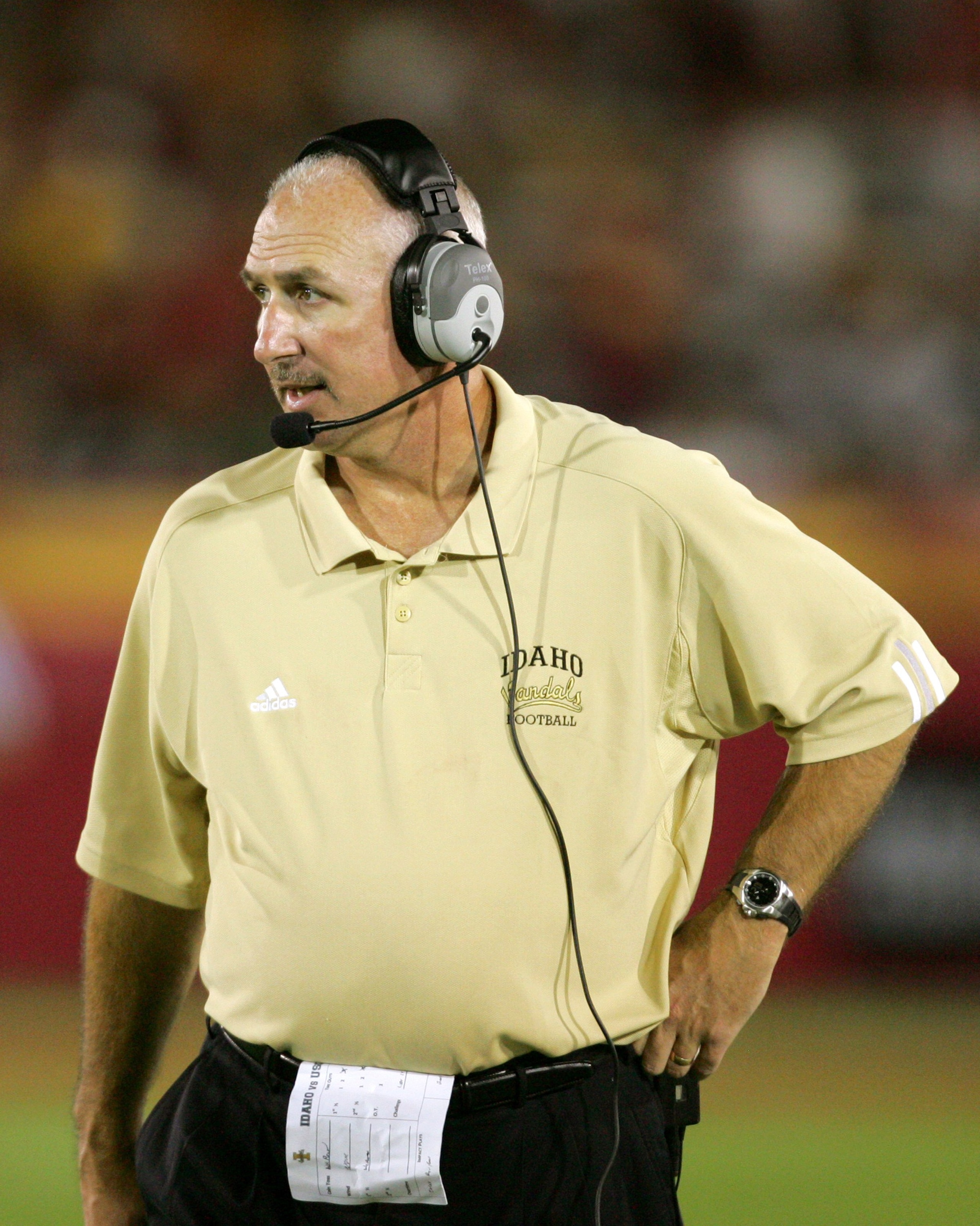 LOS ANGELES - SEPTEMBER 1: Idaho head coach Robb Akey watches from the sideline against USC at the Los Angeles Memorial Coliseum on September 1, 2007 in Los Angeles, California. The Vandals were defeated by the top-ranked Trojans won 38-10. (Photo by Kev LOS ANGELES - SEPTEMBER 1: Idaho head coach Robb Akey watches from the sideline against USC at the Los Angeles Memorial Coliseum on September 1, 2007 in Los Angeles, California. The Vandals were defeated by the top-ranked Trojans won 38-10. (Photo by Kev