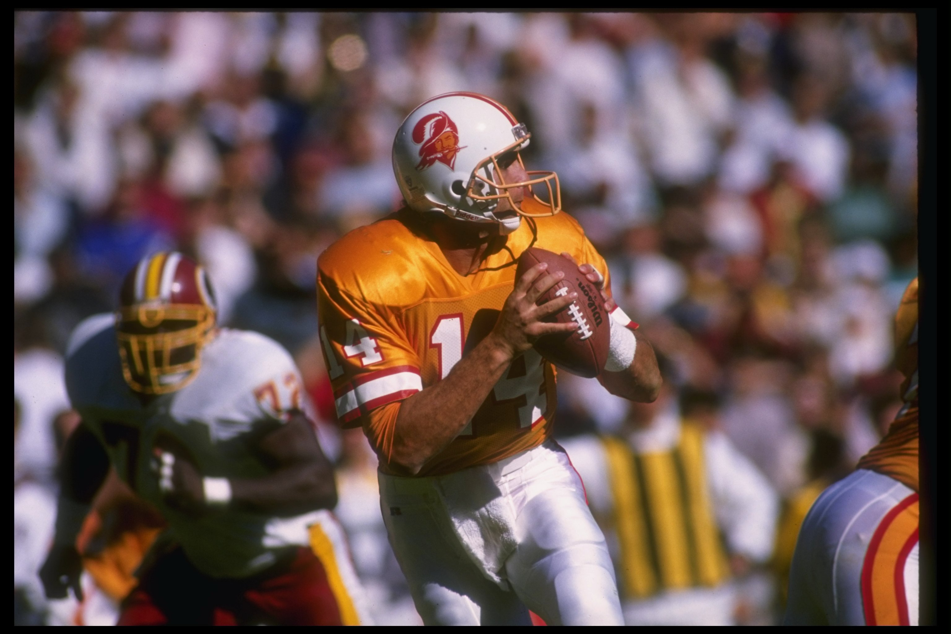 84 Miami Qb Vinny Testaverde Stock Photos, High-Res Pictures, and Images -  Getty Images