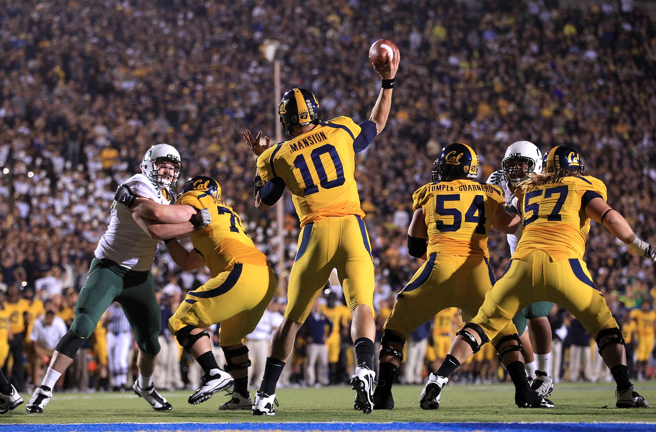 BERKELEY, CA - NOVEMBER 13: Brock Mansion #10 of the California Golden Bears in action against the Oregon Ducks at California Memorial Stadium on November 13, 2010 in Berkeley, California. (Photo by Ezra Shaw/Getty Images) BERKELEY, CA - NOVEMBER 13: Brock Mansion #10 of the California Golden Bears in action against the Oregon Ducks at California Memorial Stadium on November 13, 2010 in Berkeley, California. (Photo by Ezra Shaw/Getty Images)