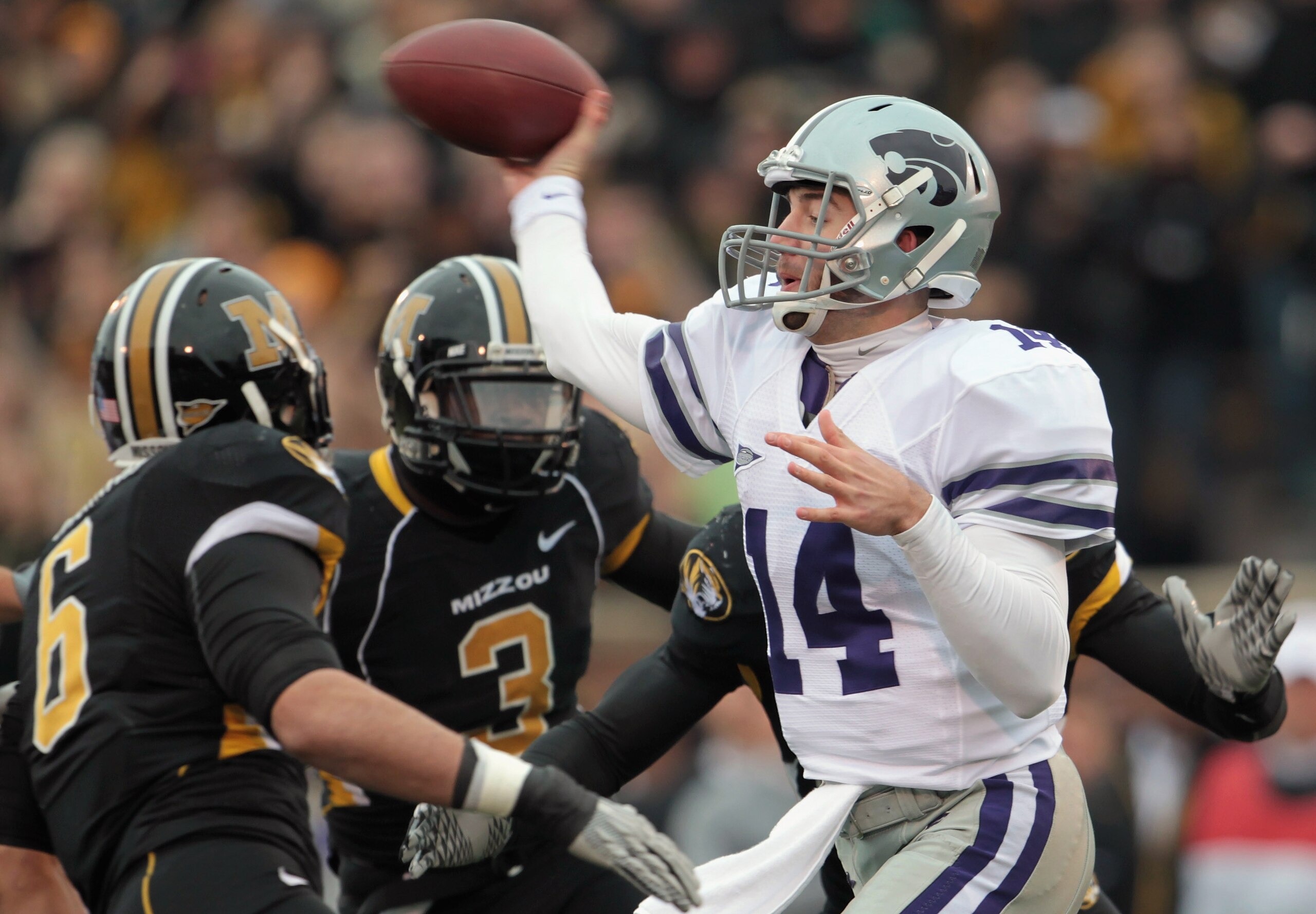 COLUMBIA, MO - NOVEMBER 13: Quarterback Collin Klein #7 of the Kansas State Wildcats passes during the game against the Missouri Tigers on November 13, 2010 at Faurot Field/Memorial Stadium in Columbia, Missouri. (Photo by Jamie Squire/Getty Images) COLUMBIA, MO - NOVEMBER 13: Quarterback Collin Klein #7 of the Kansas State Wildcats passes during the game against the Missouri Tigers on November 13, 2010 at Faurot Field/Memorial Stadium in Columbia, Missouri. (Photo by Jamie Squire/Getty Images)