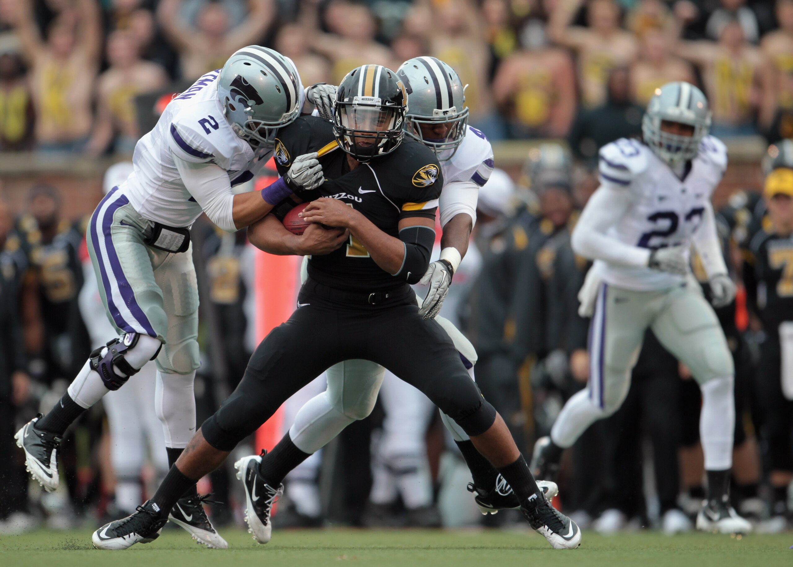 COLUMBIA, MO - NOVEMBER 13: Quarterback James Franklin #1 of the Missouri Tigers carries the ball during the game against the Kansas State Wildcats on November 13, 2010 at Faurot Field/Memorial Stadium in Columbia, Missouri. (Photo by Jamie Squire/Getty COLUMBIA, MO - NOVEMBER 13: Quarterback James Franklin #1 of the Missouri Tigers carries the ball during the game against the Kansas State Wildcats on November 13, 2010 at Faurot Field/Memorial Stadium in Columbia, Missouri. (Photo by Jamie Squire/Getty