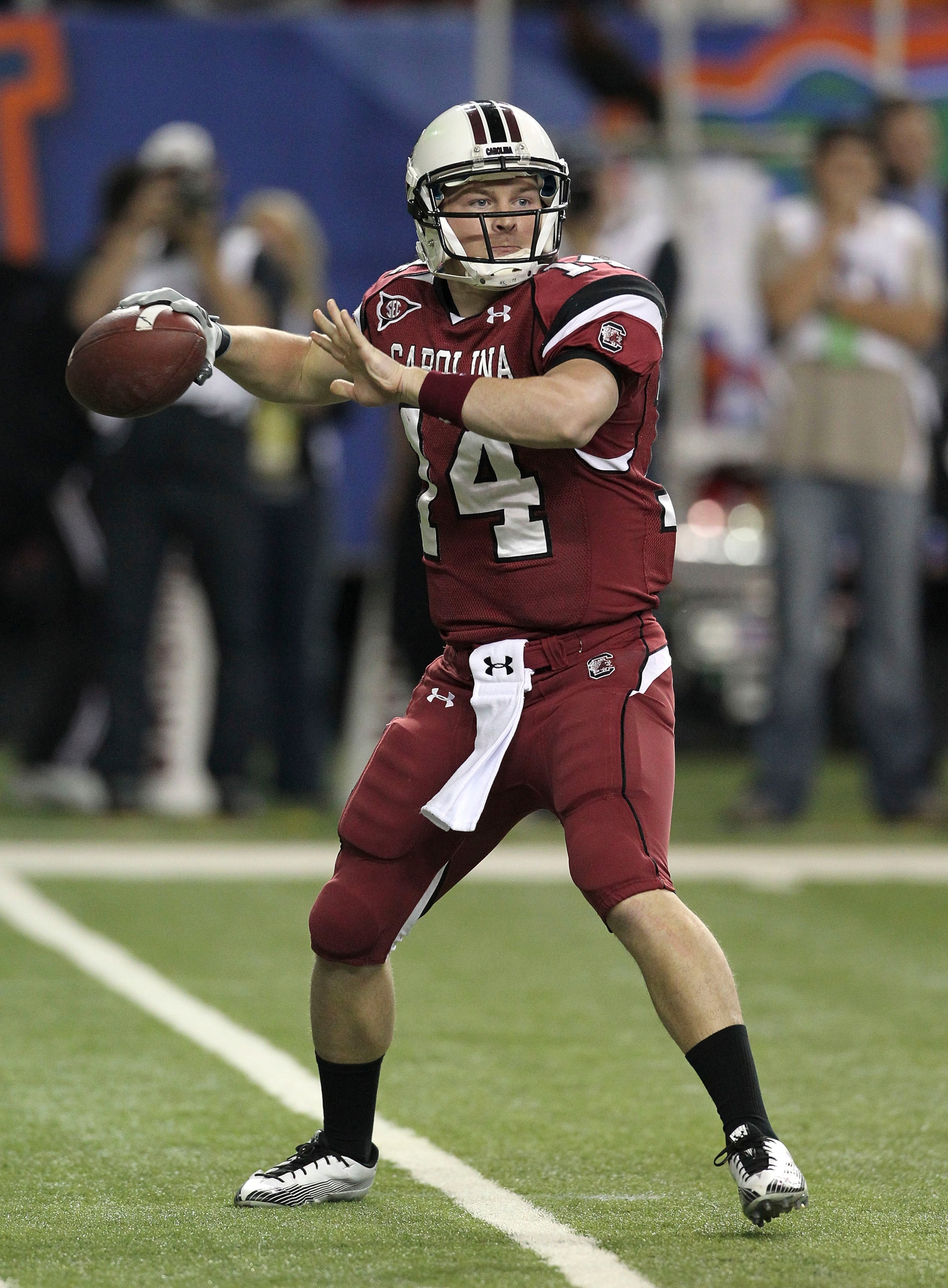 ATLANTA - DECEMBER 04: Quarterback Connor Shaw #14 of the South Carolina Gamecocks throws a pass during the 2010 SEC Championship against the Auburn Tigers at Georgia Dome on December 4, 2010 in Atlanta, Georgia. (Photo by Mike Zarrilli/Getty Images) ATLANTA - DECEMBER 04: Quarterback Connor Shaw #14 of the South Carolina Gamecocks throws a pass during the 2010 SEC Championship against the Auburn Tigers at Georgia Dome on December 4, 2010 in Atlanta, Georgia. (Photo by Mike Zarrilli/Getty Images)