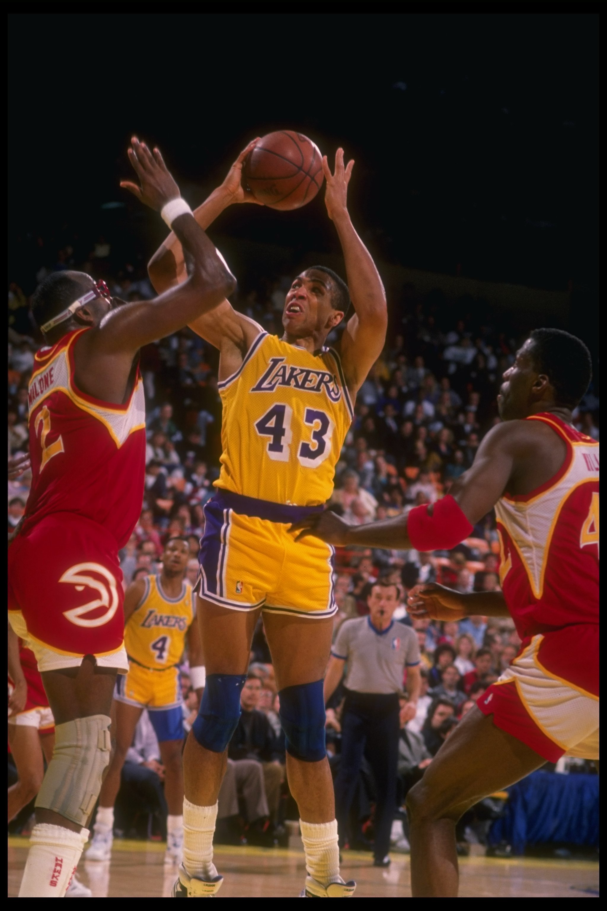 76+ FROM GEORGE MIKAN TO SHAQUILLE O'NEAL, LAKERS CENTERS HAVE