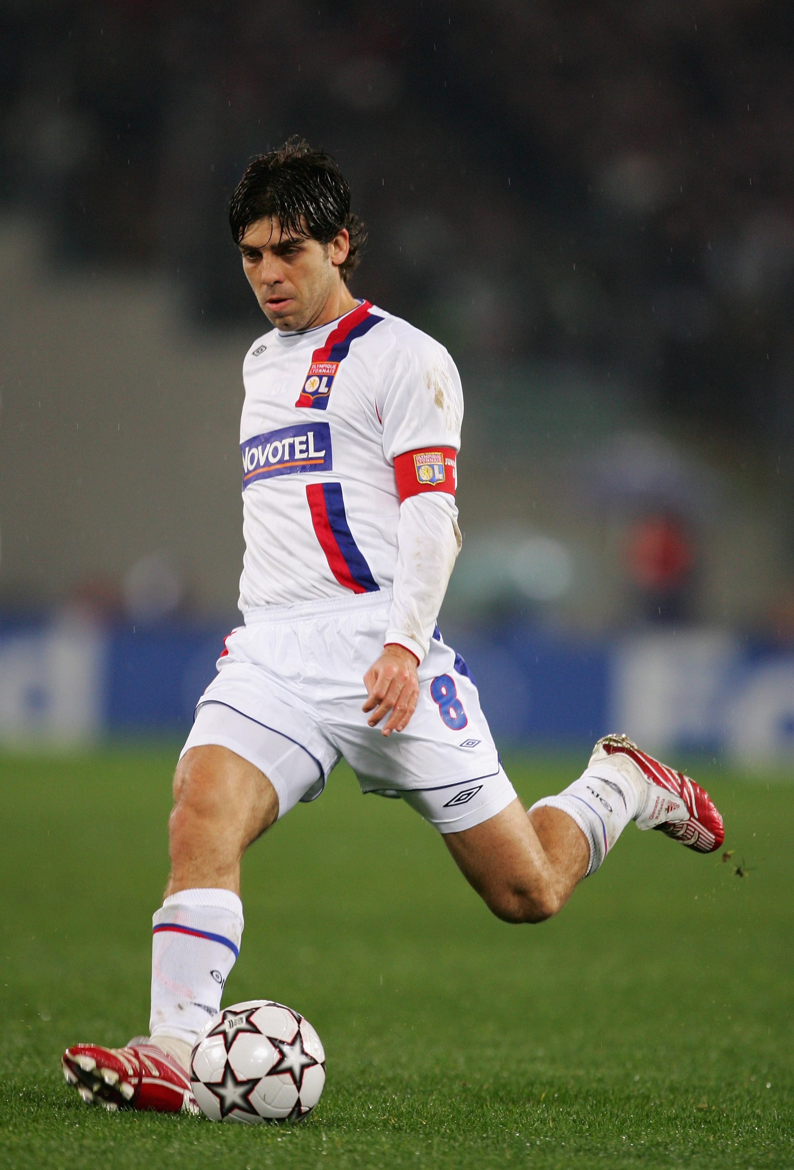 ROME - FEBRUARY 21:  Juninho of Lyon in action during the UEFA Champions League, round of 16 first leg match between AS Roma and Olympique Lyonnais at the Stadio Olimpico on February 21, 2007 in Rome, Italy.  (Photo by Richard Heathcote/Getty Images)