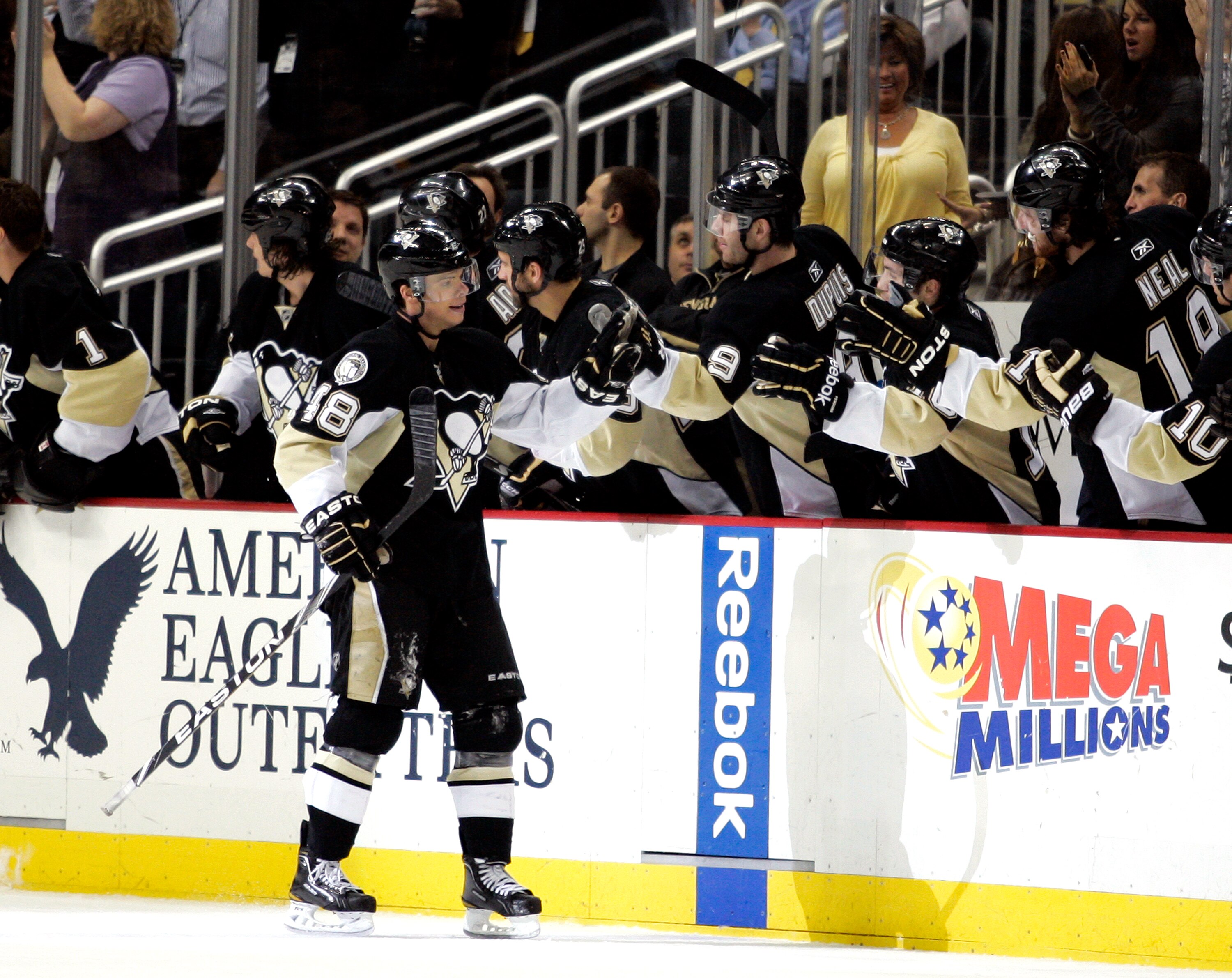 PITTSBURGH, PA - MARCH 29:  Tyler Kennedy #48 of the Pittsburgh Penguins celebrates his second period goal against the Philadelphia Flyers at Consol Energy Center on March 29, 2011 in Pittsburgh, Pennsylvania.  (Photo by Justin K. Aller/Getty Images)