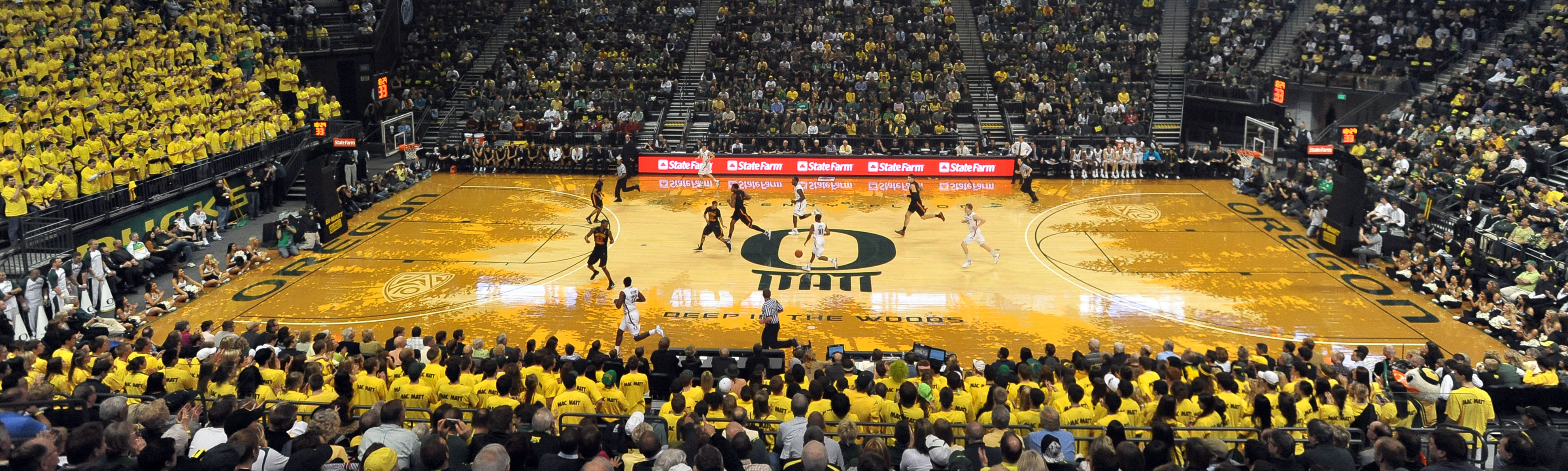 EUGENE, OR - JANUARY 13: General view of the action in the first half of the first game between the USC Trojans and the Oregon Ducks basketball teams at Matthew Knight Arena on January 13, 2011 in Eugene, Oregon. The arena is named for Matthew Knight, the