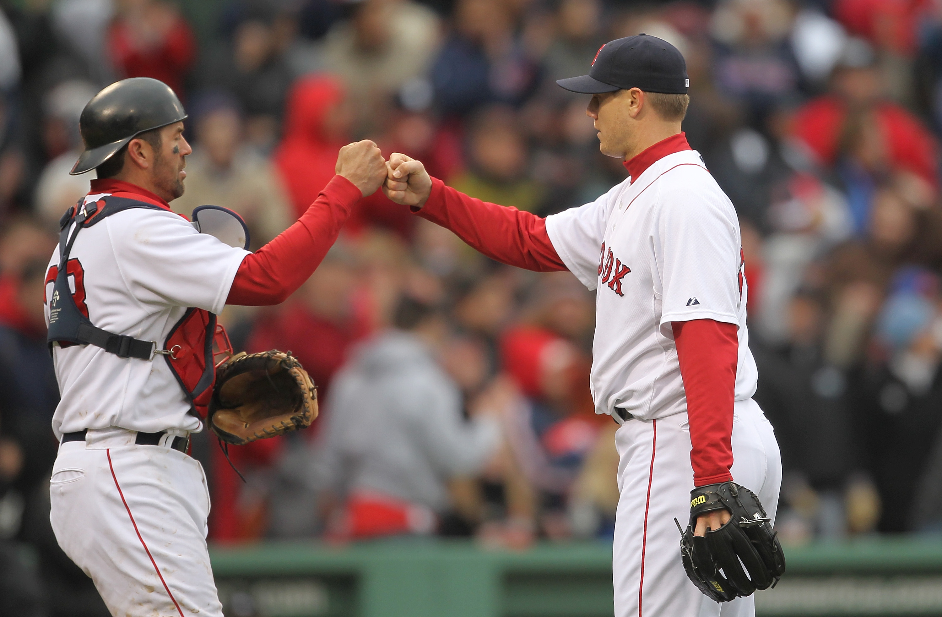 Ellsbury, Saltalamacchia help Boston beat Jays